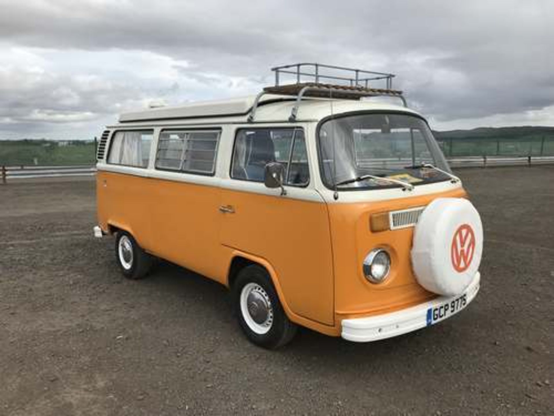 VOLKSWAGEN TYPE 2 T2B - 1584cc - Image 2 of 18