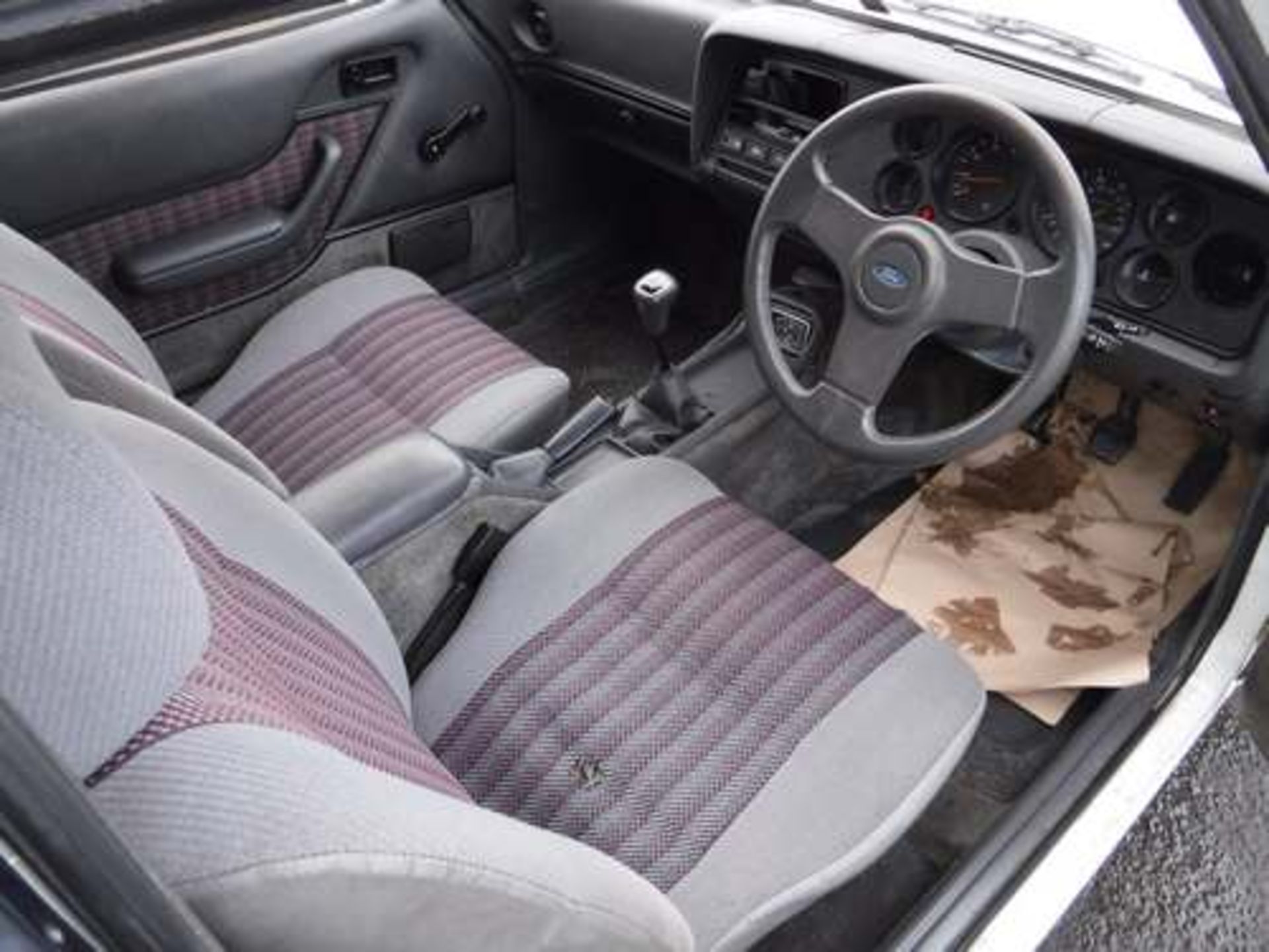 FORD CAPRI LASER - 1993cc - Image 14 of 26