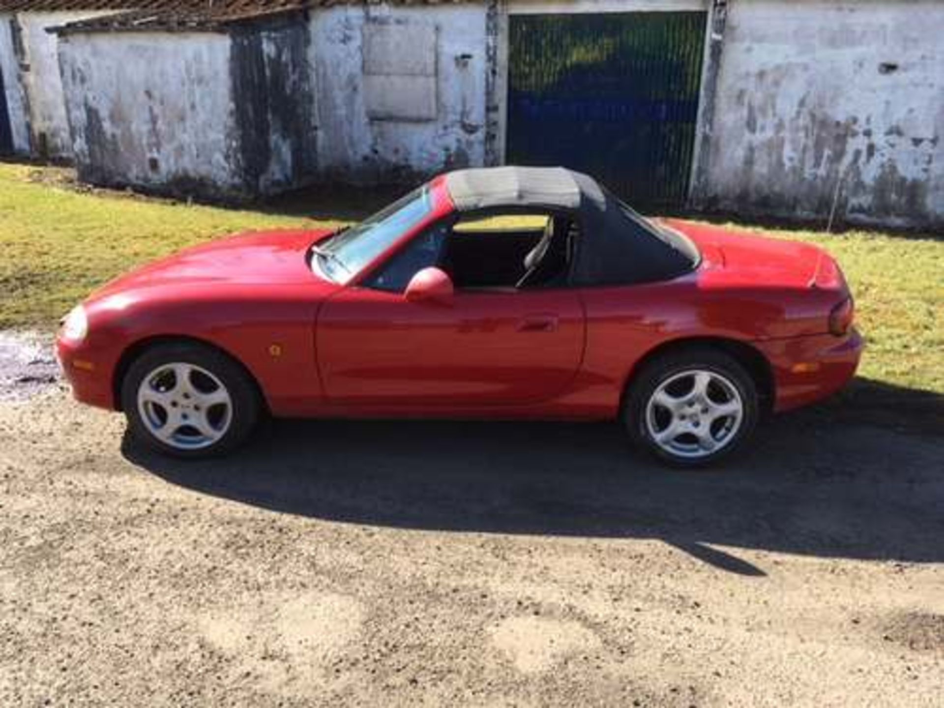 MAZDA MX-5 - 1598cc - Image 7 of 10