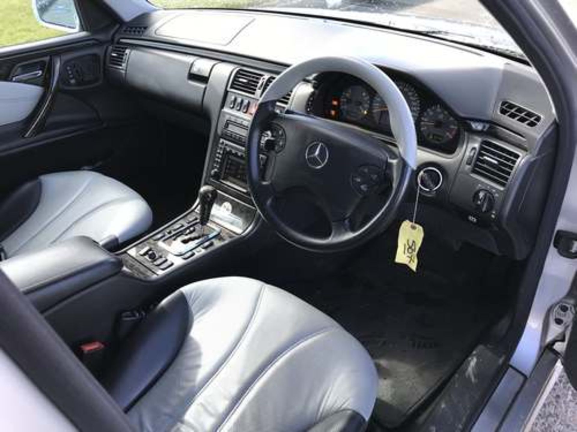 MERCEDES E55 AMG - 5439cc - Image 17 of 36