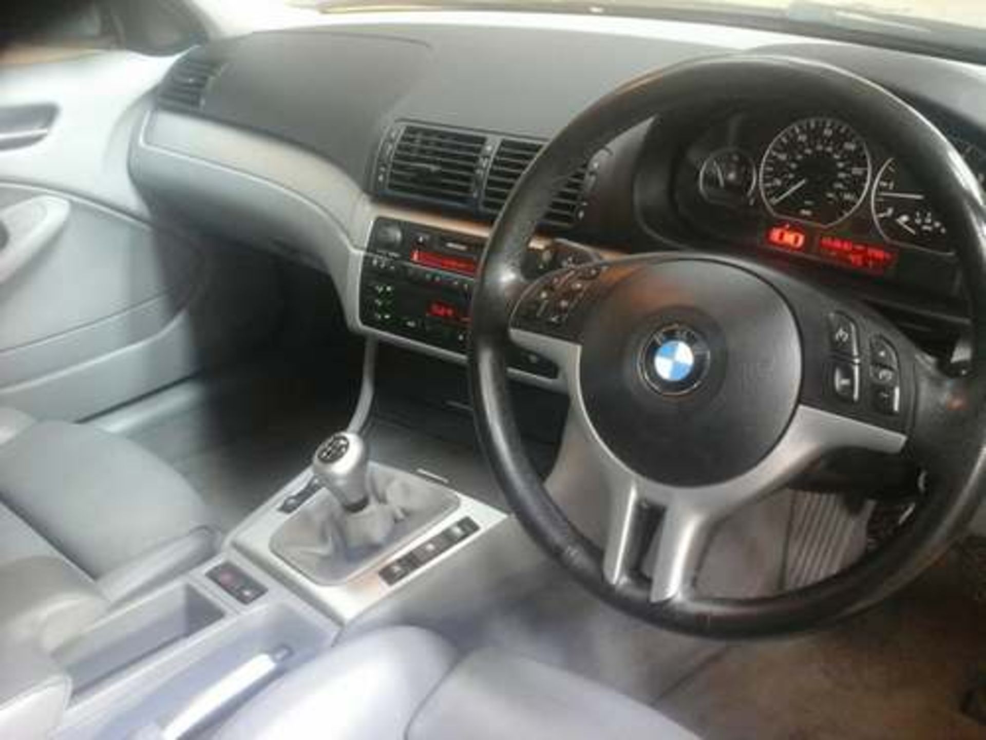 BMW 330 I SE - 2979cc - Image 22 of 34