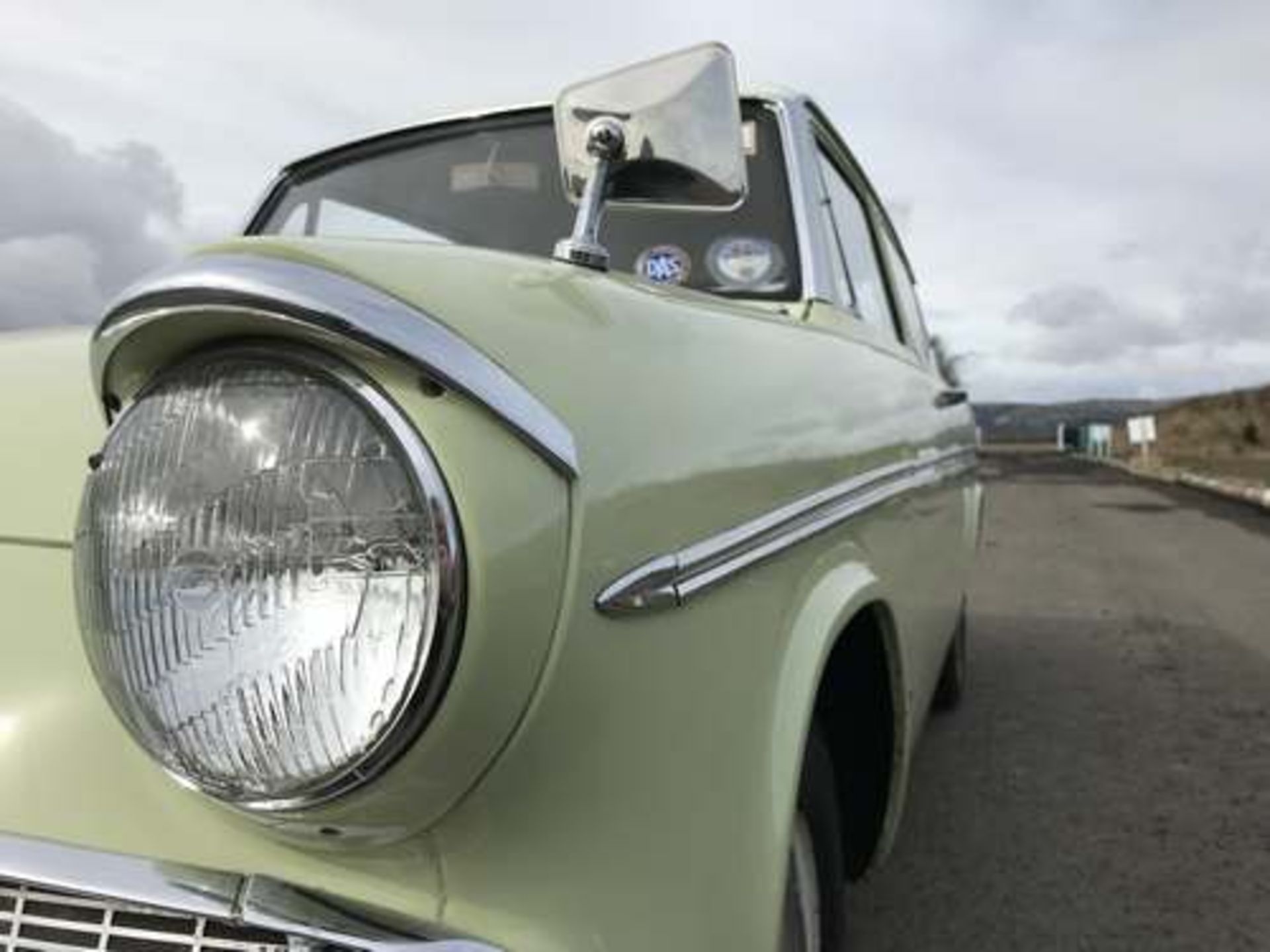 FORD ANGLIA SUPER - 1198cc - Image 18 of 42