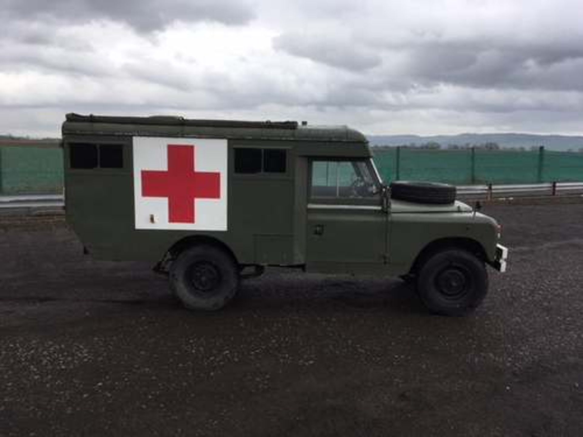 LAND ROVER SERIES IIA AMBULANCE TRUCK MK9 - 2286cc - Image 7 of 28