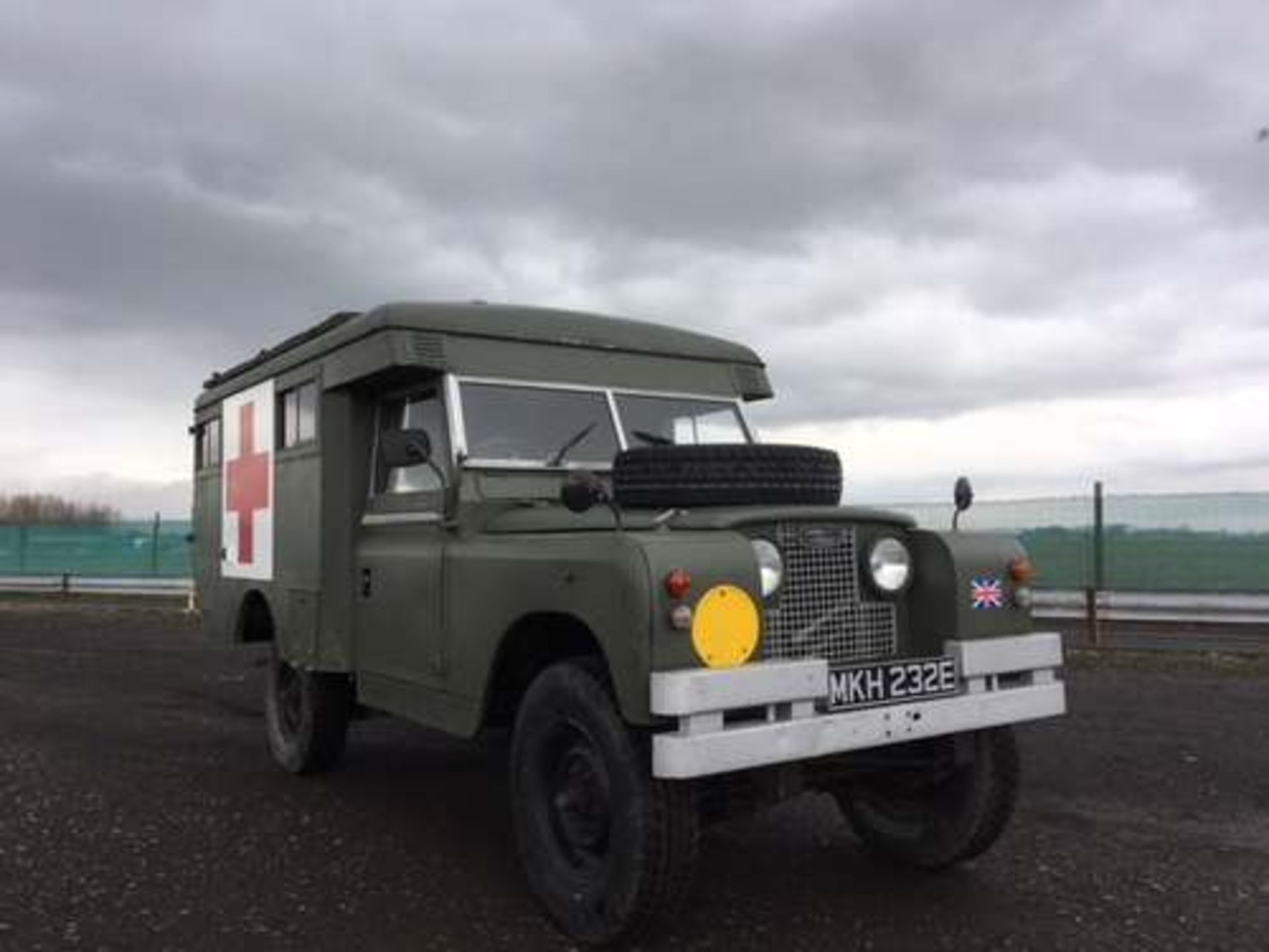 LAND ROVER SERIES IIA AMBULANCE TRUCK MK9 - 2286cc - Image 2 of 28