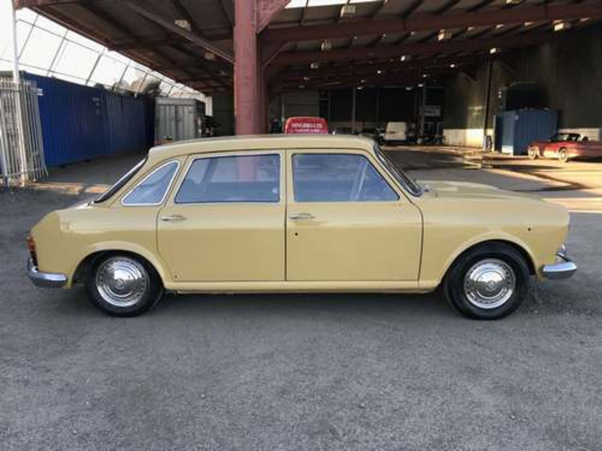 WOLSELEY SIX AUTO - 2227cc - Image 11 of 34