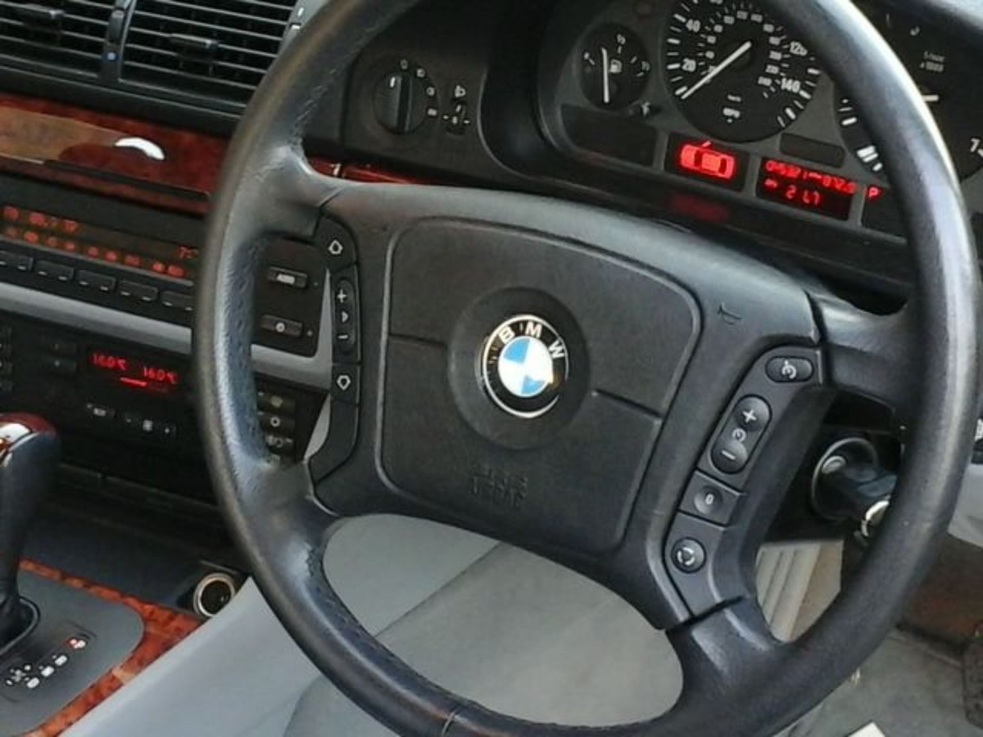 BMW 523I SE AUTO - 2494cc - Image 35 of 54