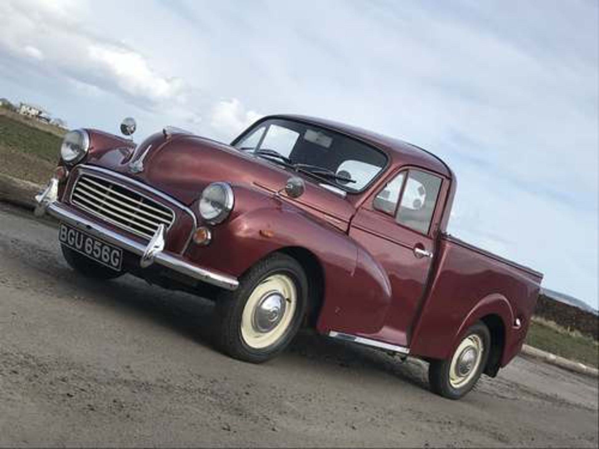 MORRIS 1000 PICKUP - 1098cc - Image 2 of 38