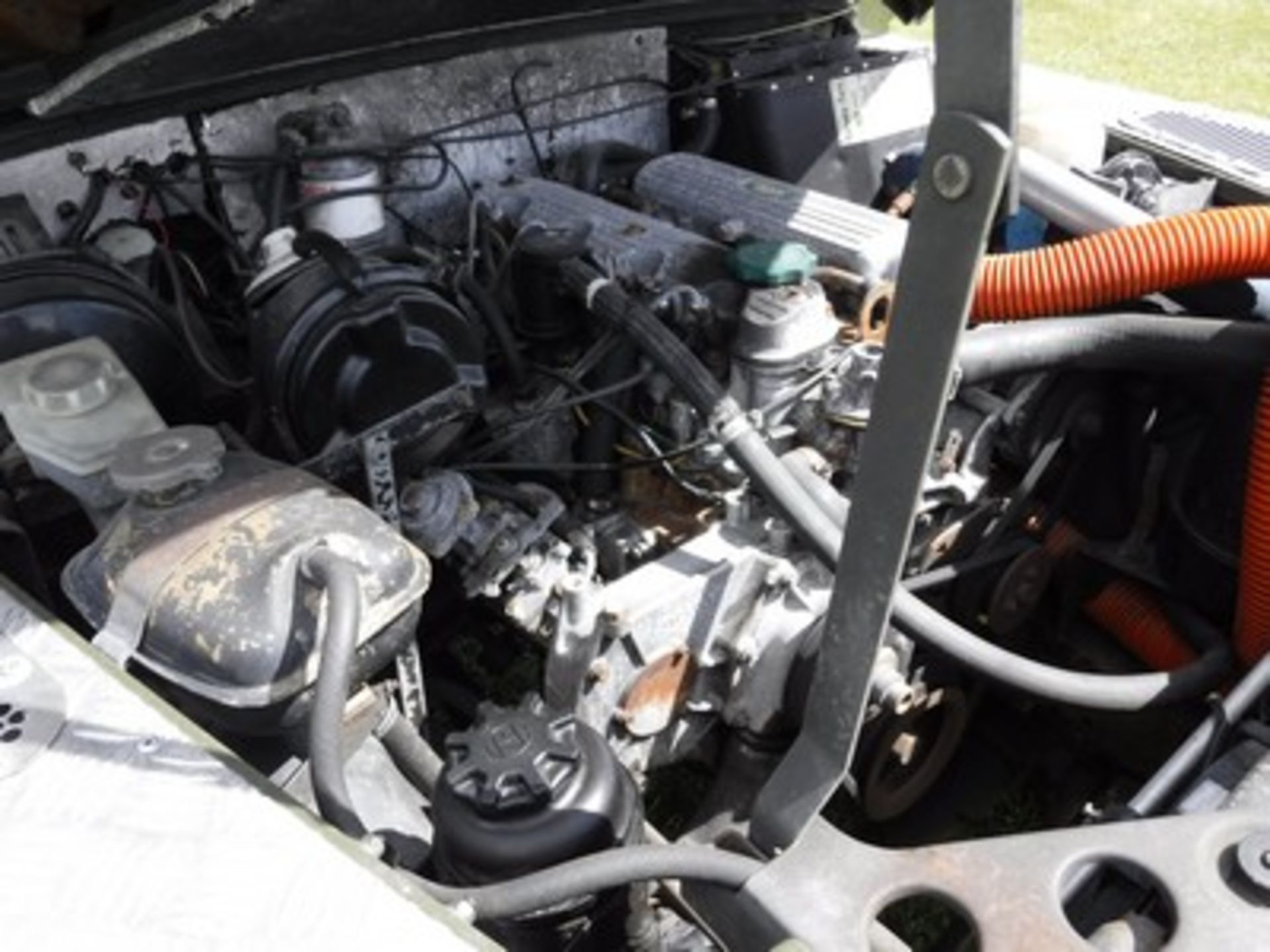 LAND ROVER 110 4C SW DT DIESEL - 2494cc - Image 9 of 28