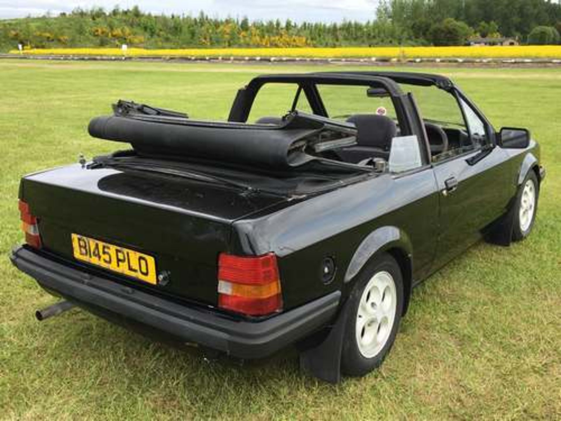 FORD ESCORT 1.6I CABRIOLET - 1597cc - Image 3 of 20