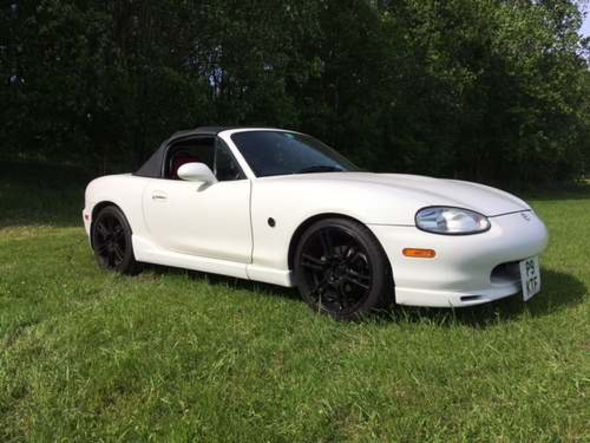 MAZDA MX-5 - 1600cc - Image 7 of 26