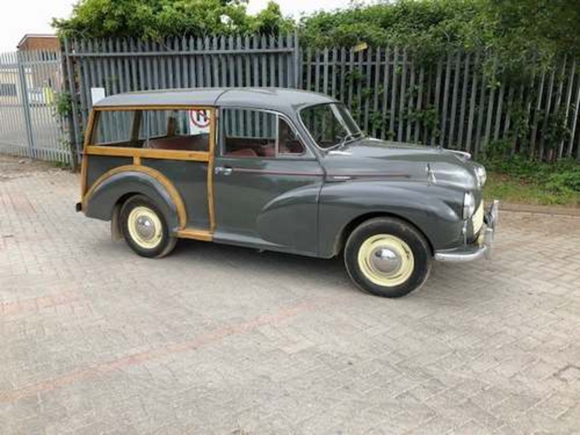 MORRIS MINOR TRAVELLER - 948cc