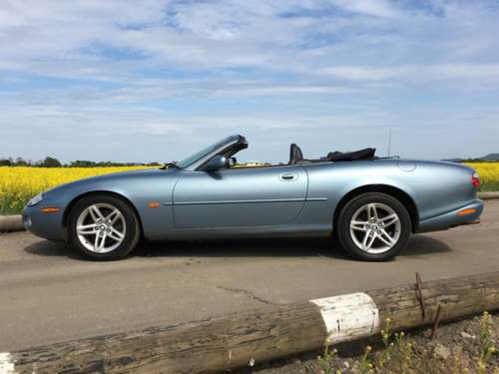 JAGUAR XK8 CONVERTIBLE AUTO - 4196cc - Image 5 of 21