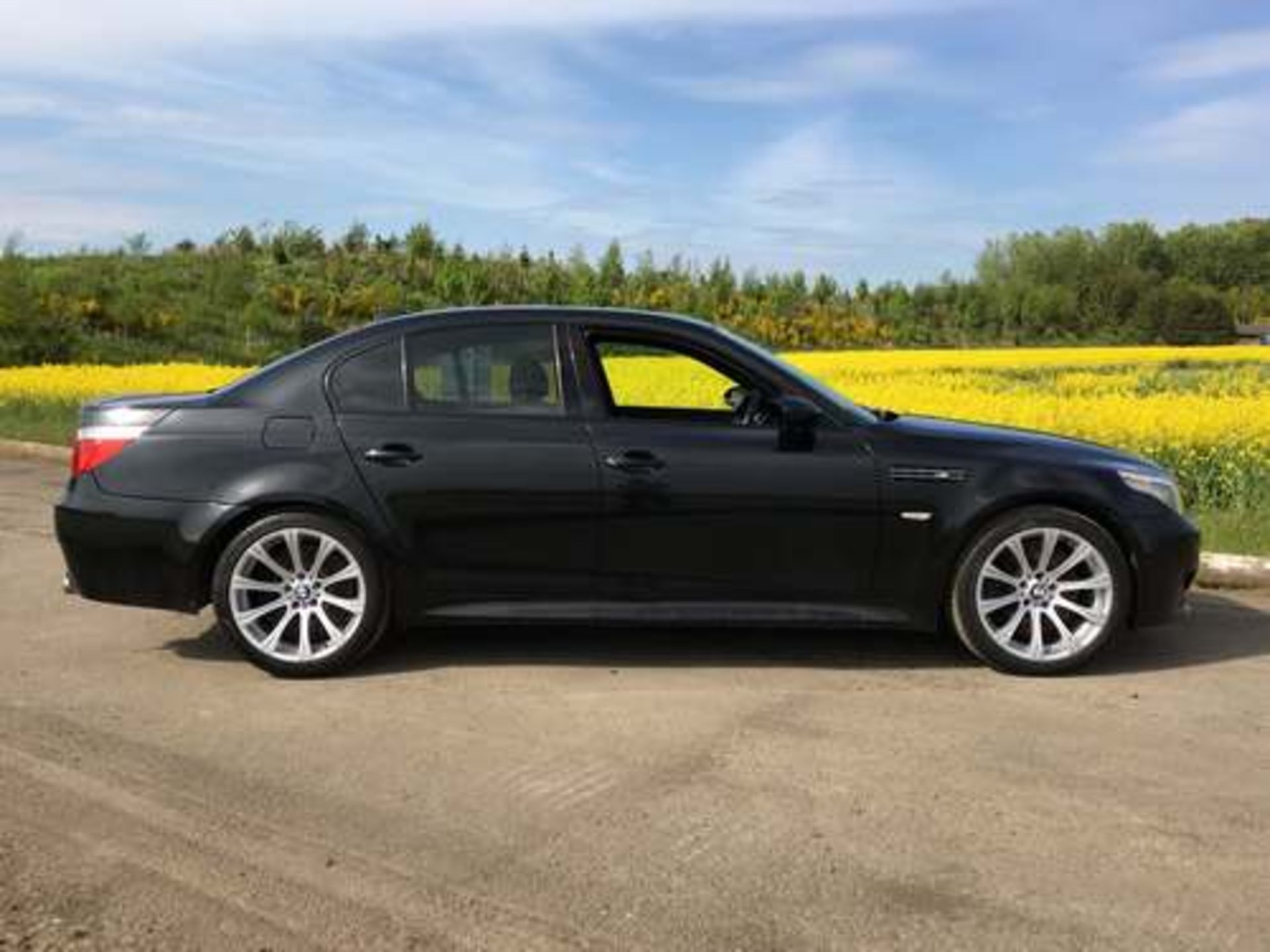 BMW M5 - 4999cc - Image 6 of 19