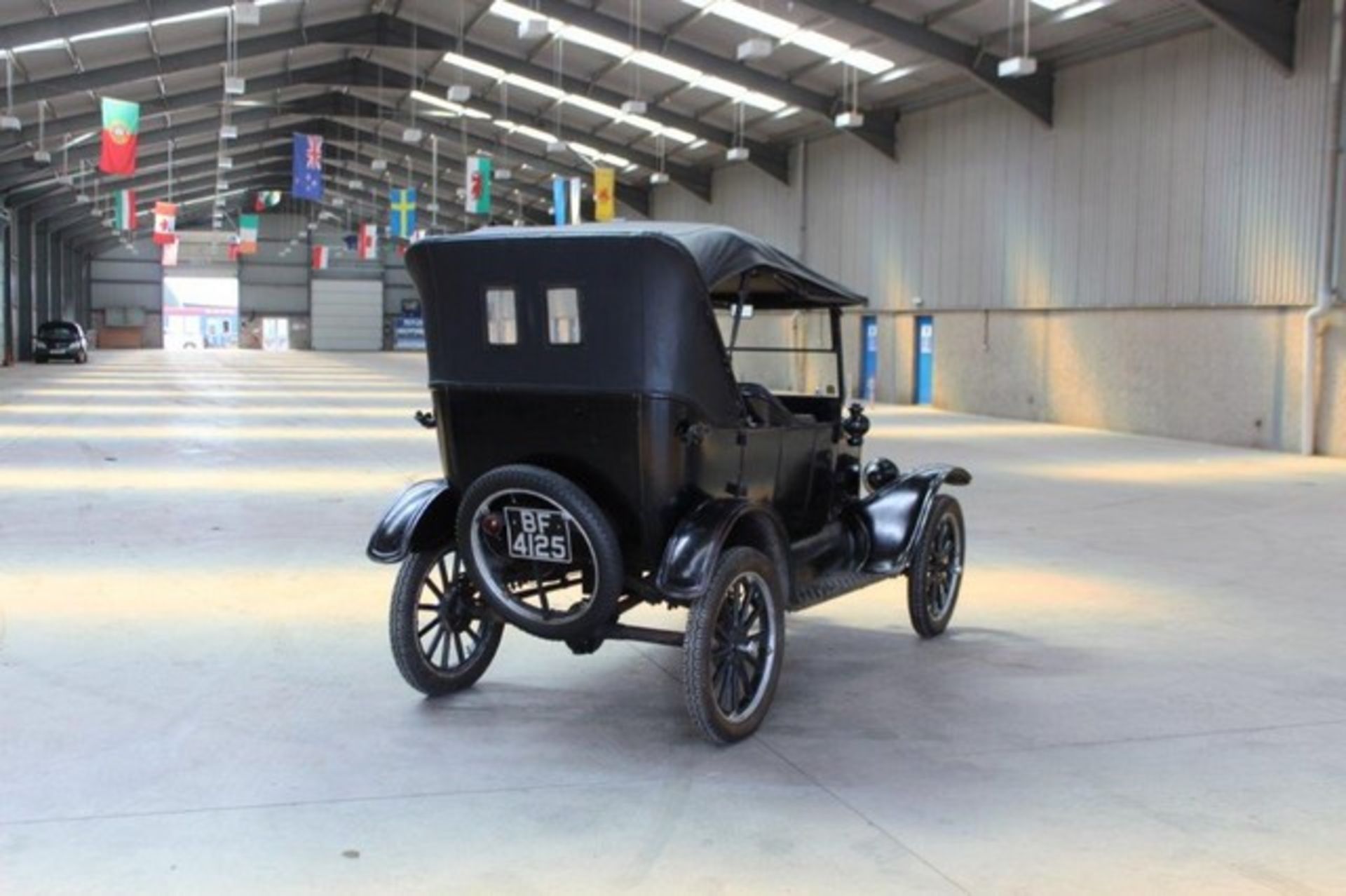 FORD MODEL T - 2850cc - Image 5 of 18