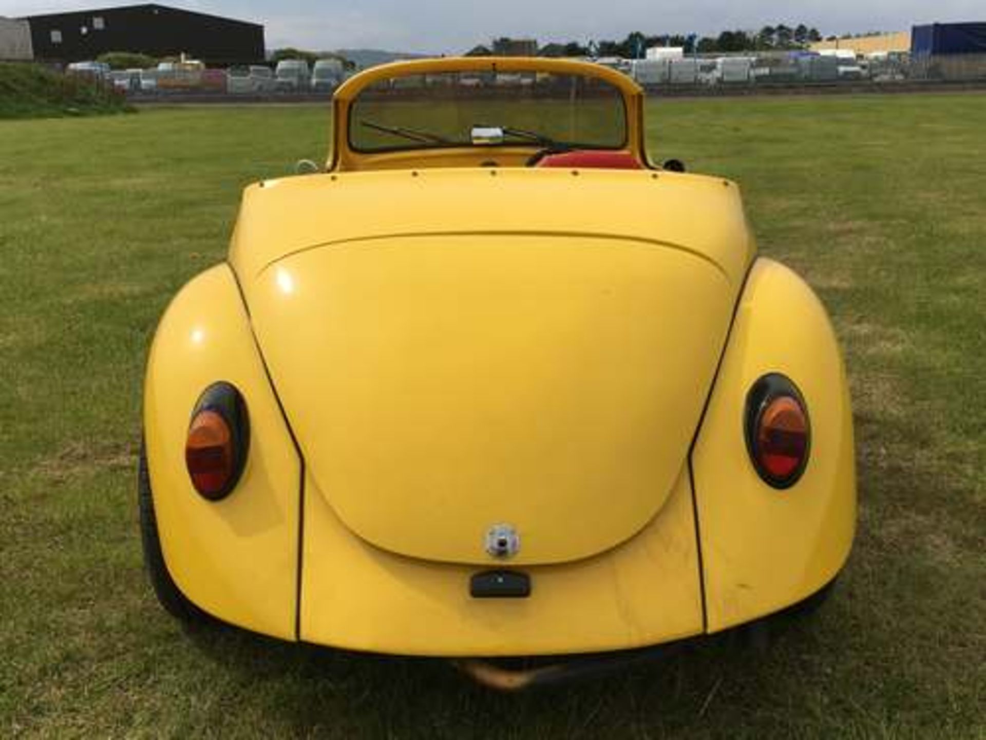 VOLKSWAGEN 1200 BEETLE - 1600cc - Image 8 of 18