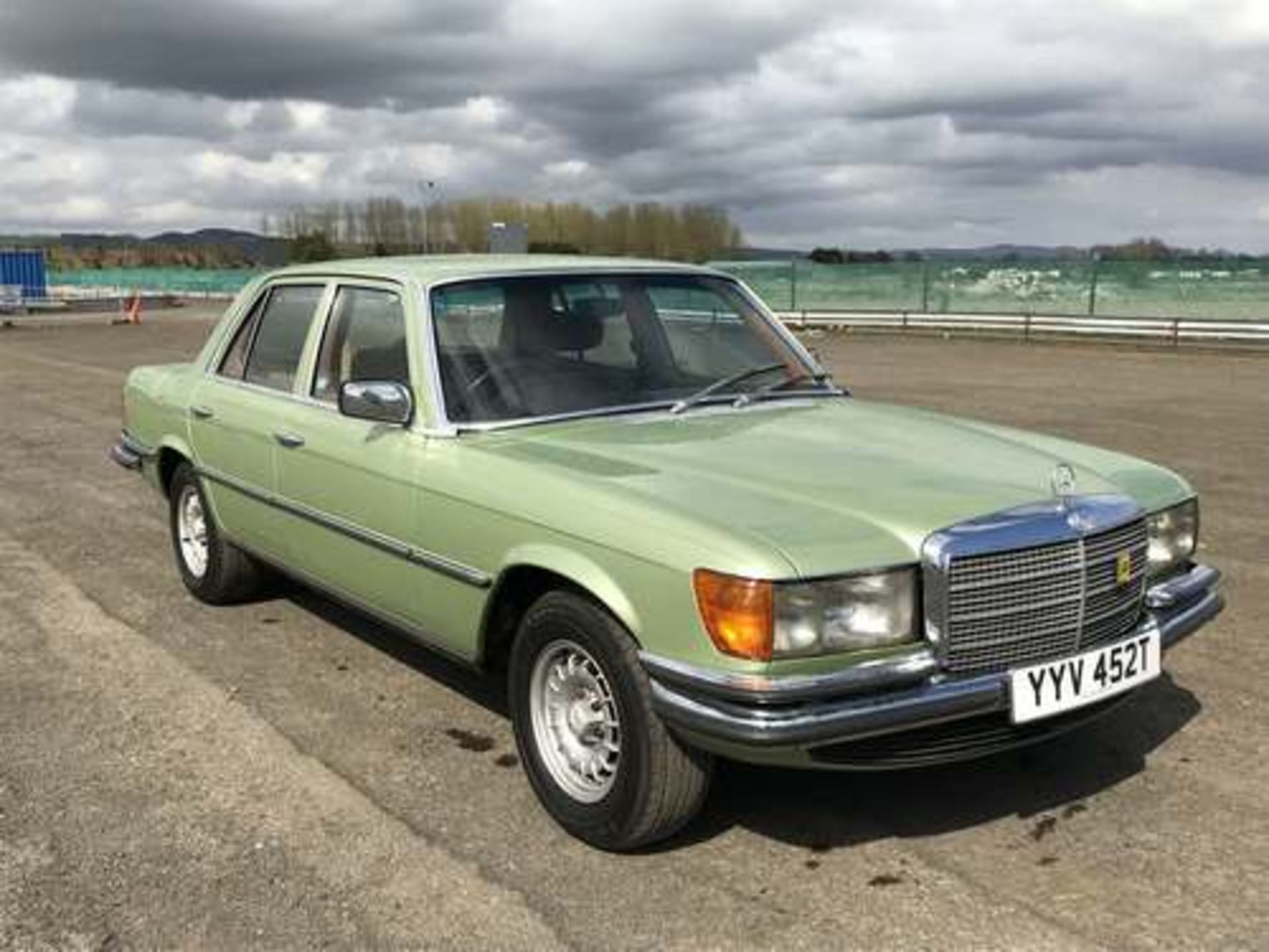 MERCEDES 280 SE AUTO - 2746cc