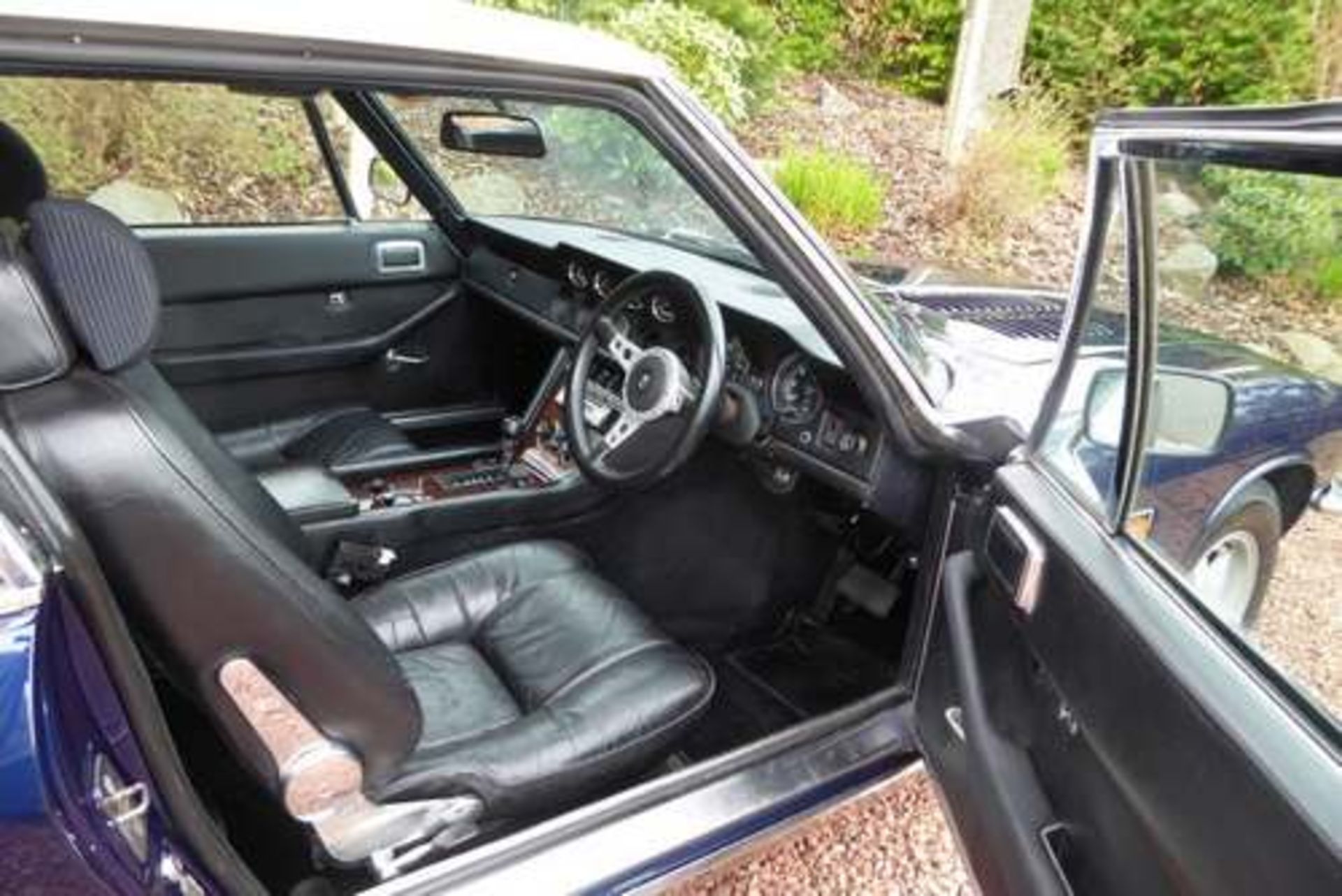 JENSEN INTERCEPTOR III - Bild 19 aus 23