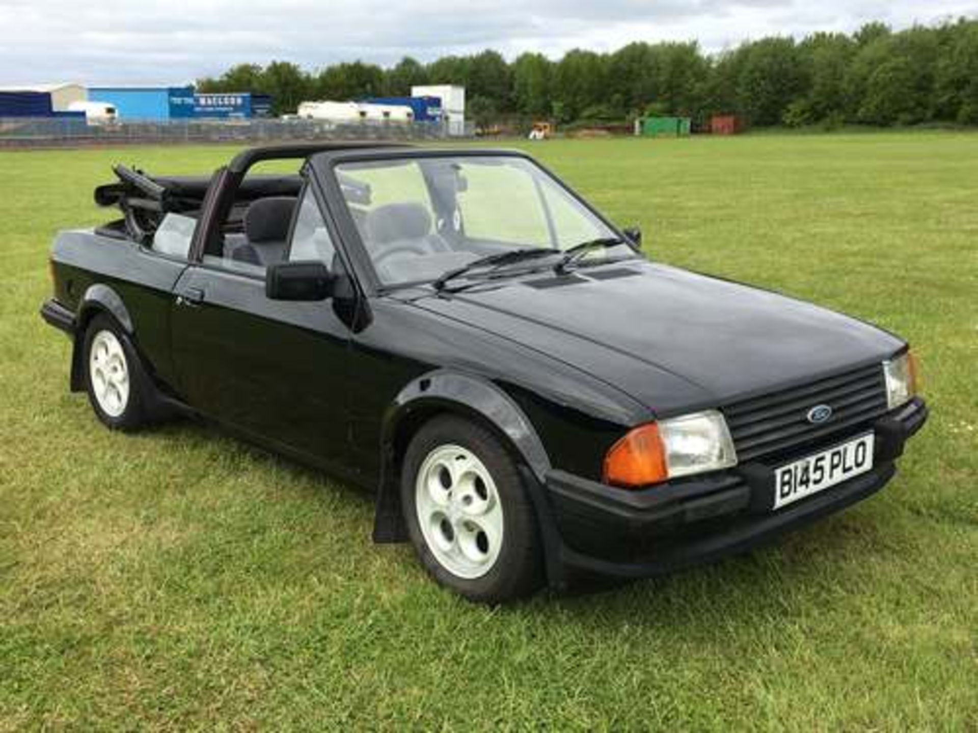 FORD ESCORT 1.6I CABRIOLET - 1597cc - Image 4 of 20