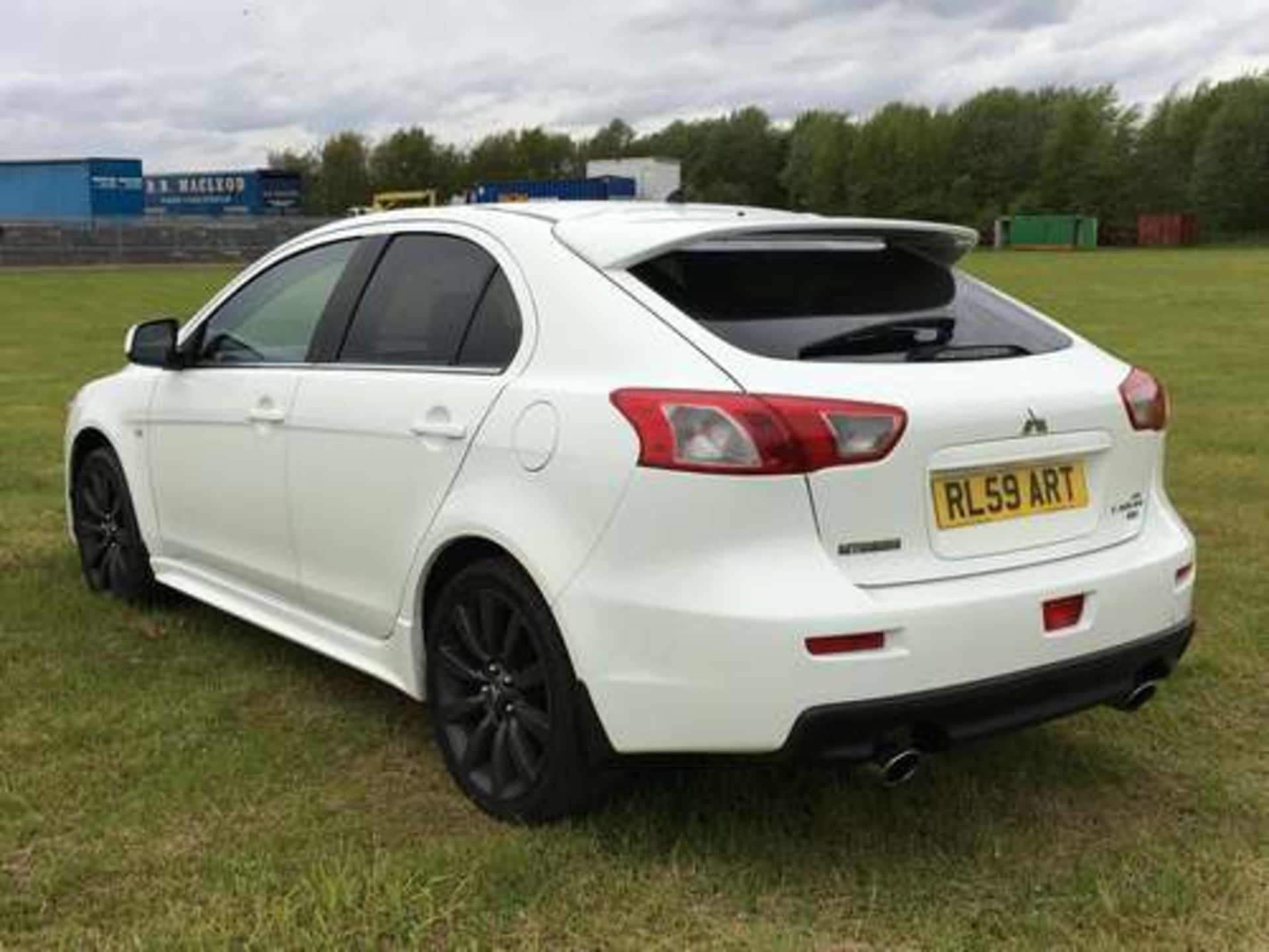 MITSUBISHI LANCER RALLIART GSR S-A - 1998cc - Image 2 of 24