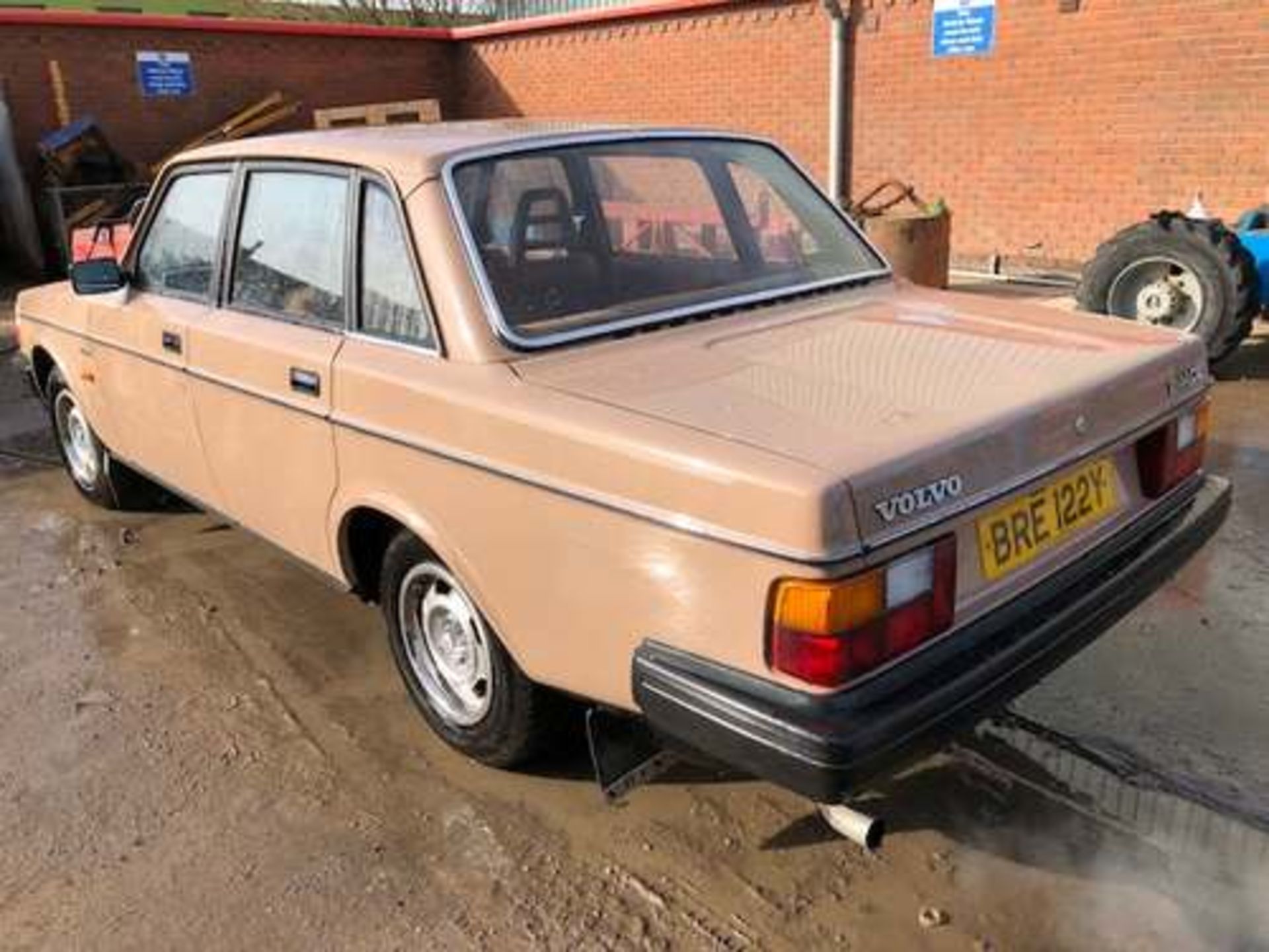 VOLVO 244 DL - 2127cc - Image 2 of 11