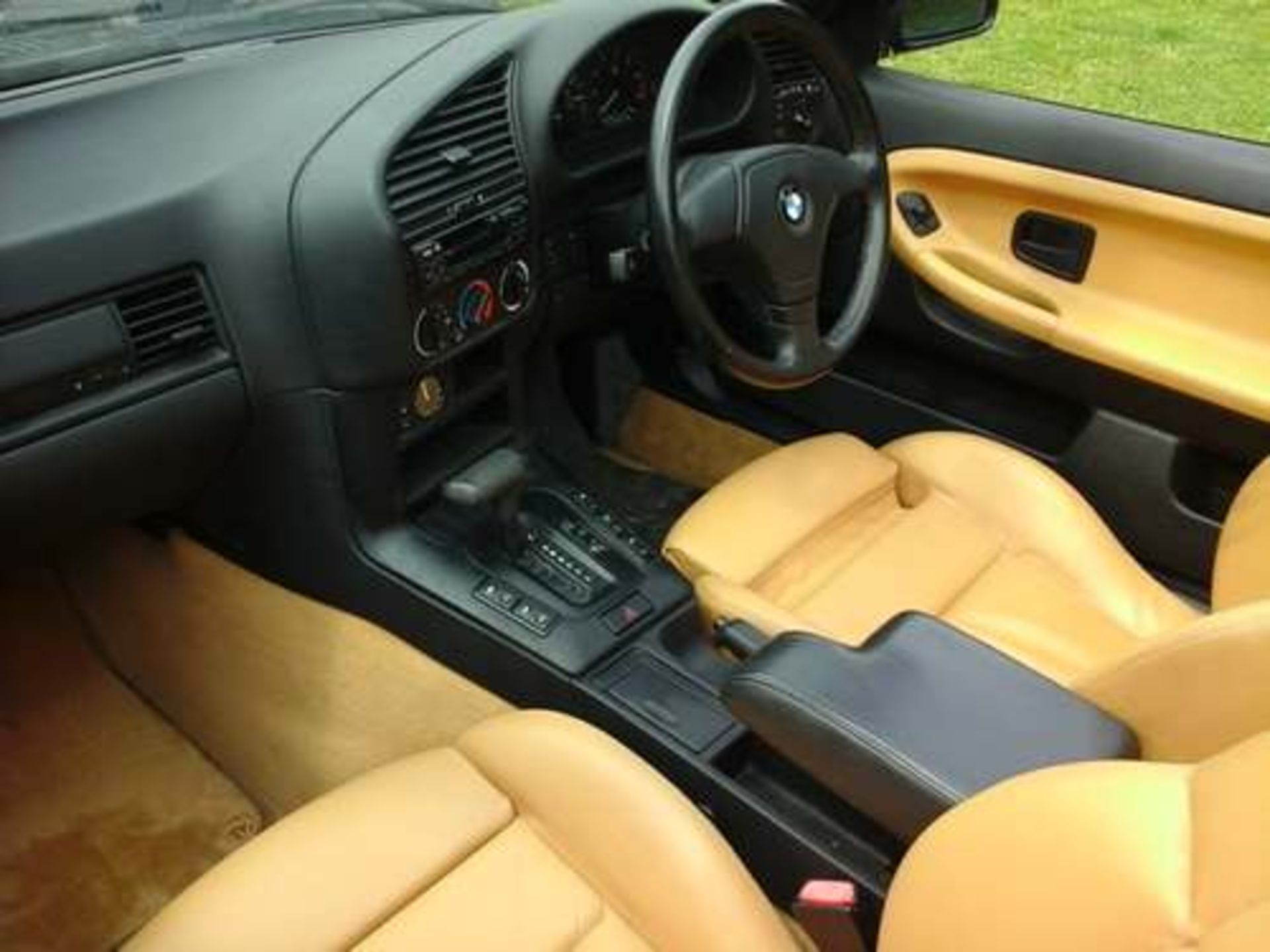 BMW 320 I AUTO - 1991cc - Bild 8 aus 17