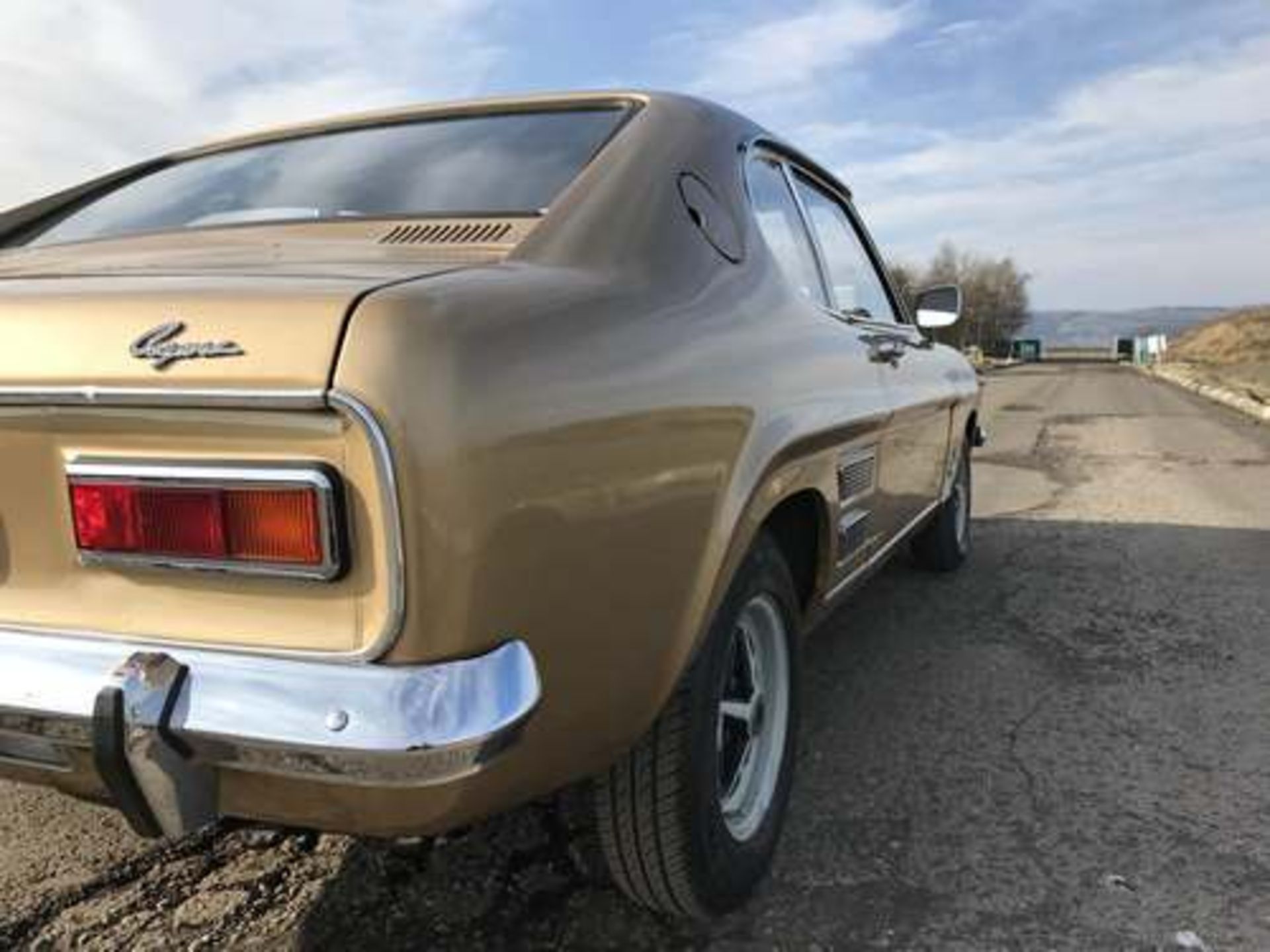 FORD CAPRI 1600 GT XL - 1598cc - Bild 8 aus 17