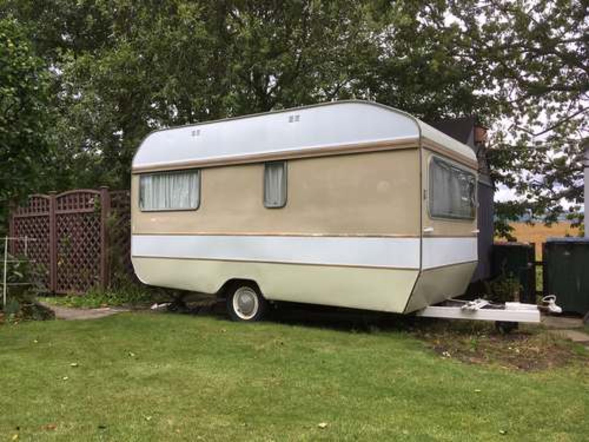 1974 CI EUROPA 390 - four berth