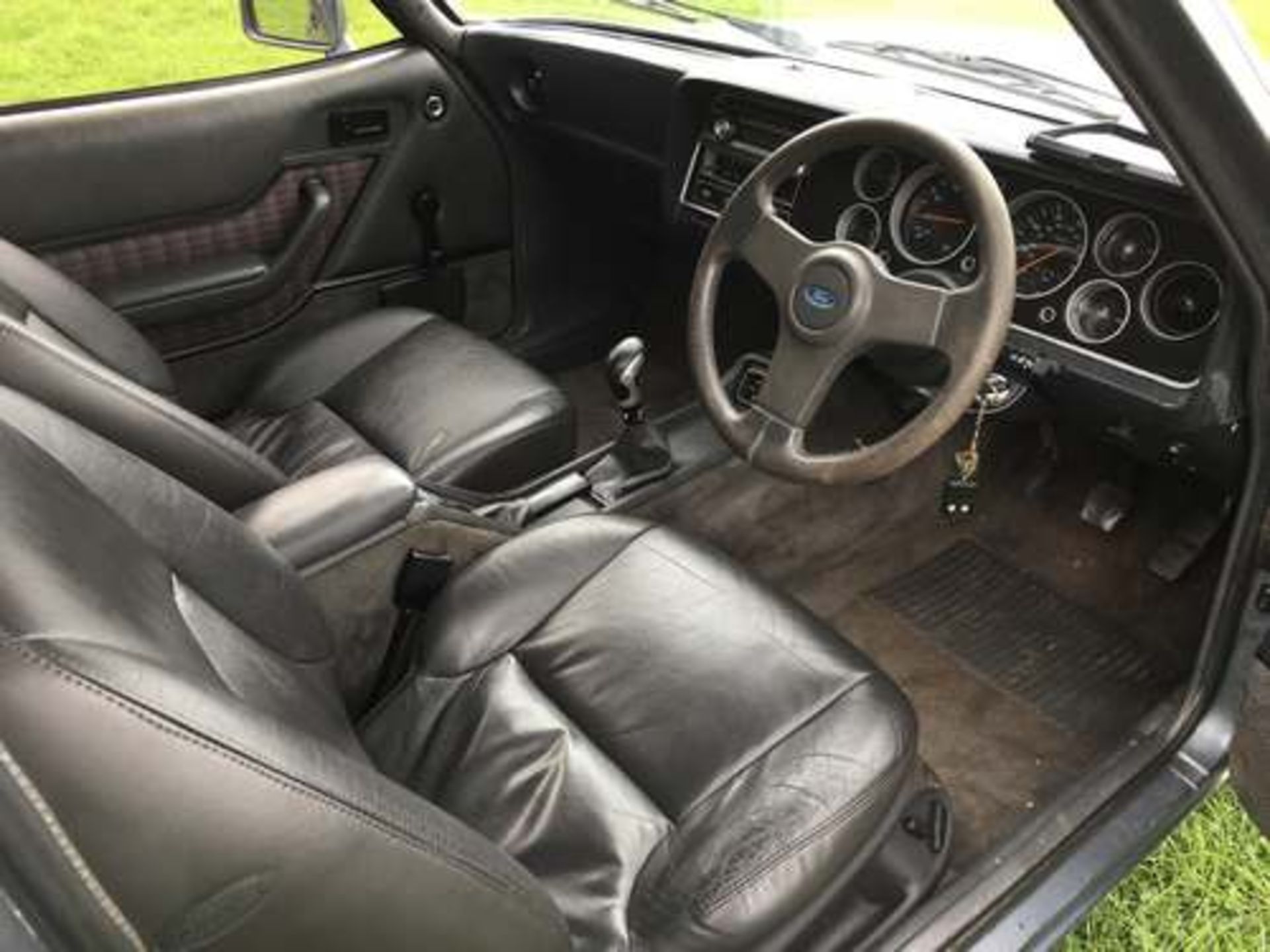 FORD CAPRI LASER - 1993cc - Image 10 of 16