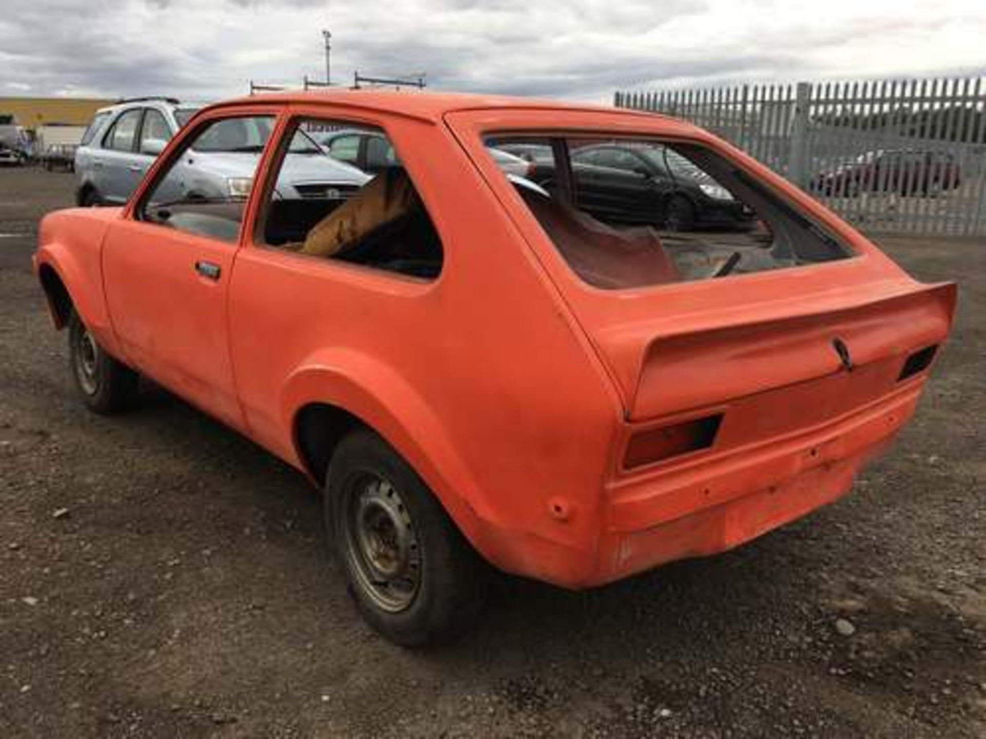 VAUXHALL CHEVETTE L H - 1256cc - Bild 4 aus 8