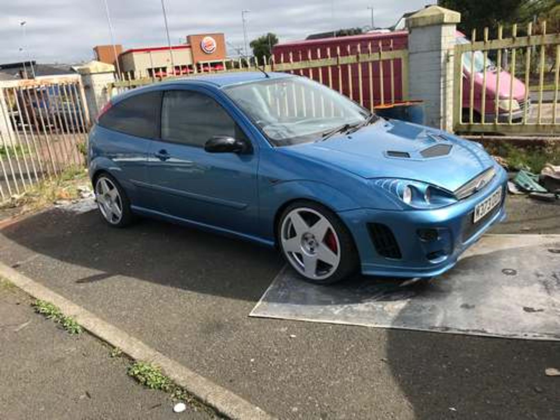 FORD FOCUS ZETEC T230 - 1989cc - Image 3 of 4