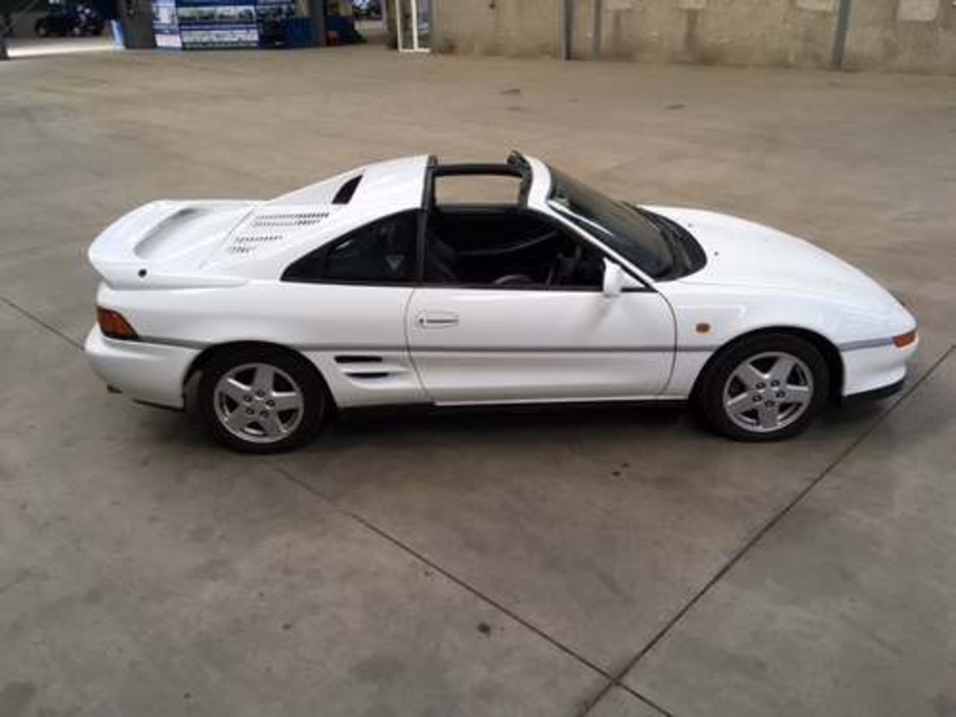 TOYOTA MR2 GT - 1998cc - Image 11 of 34