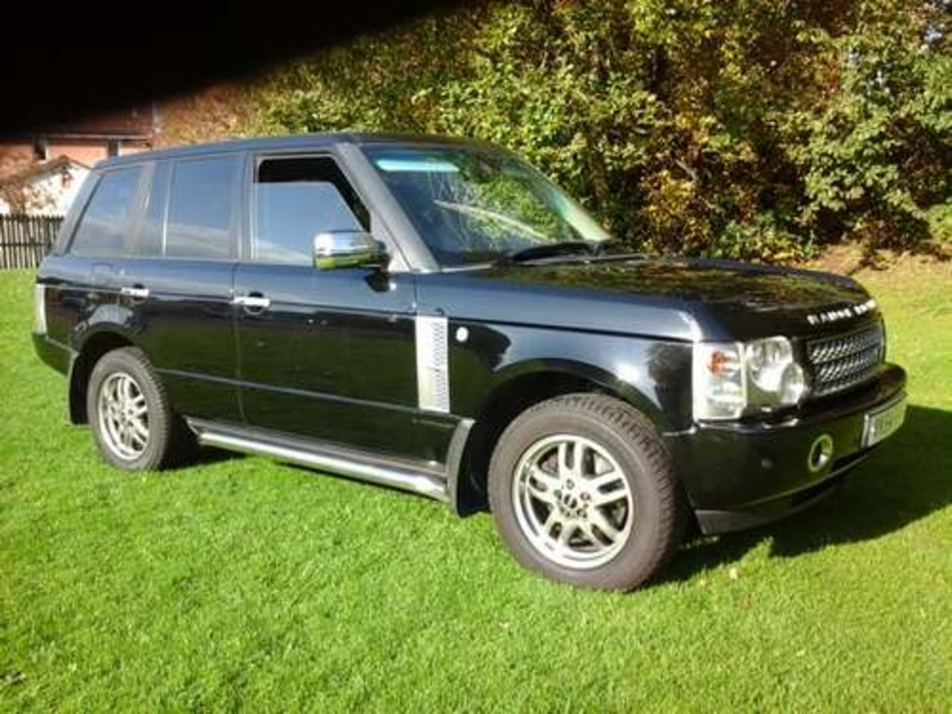 LAND ROVER RANGE ROVER VOGUE TD6 AUT - 2926cc - Image 2 of 43