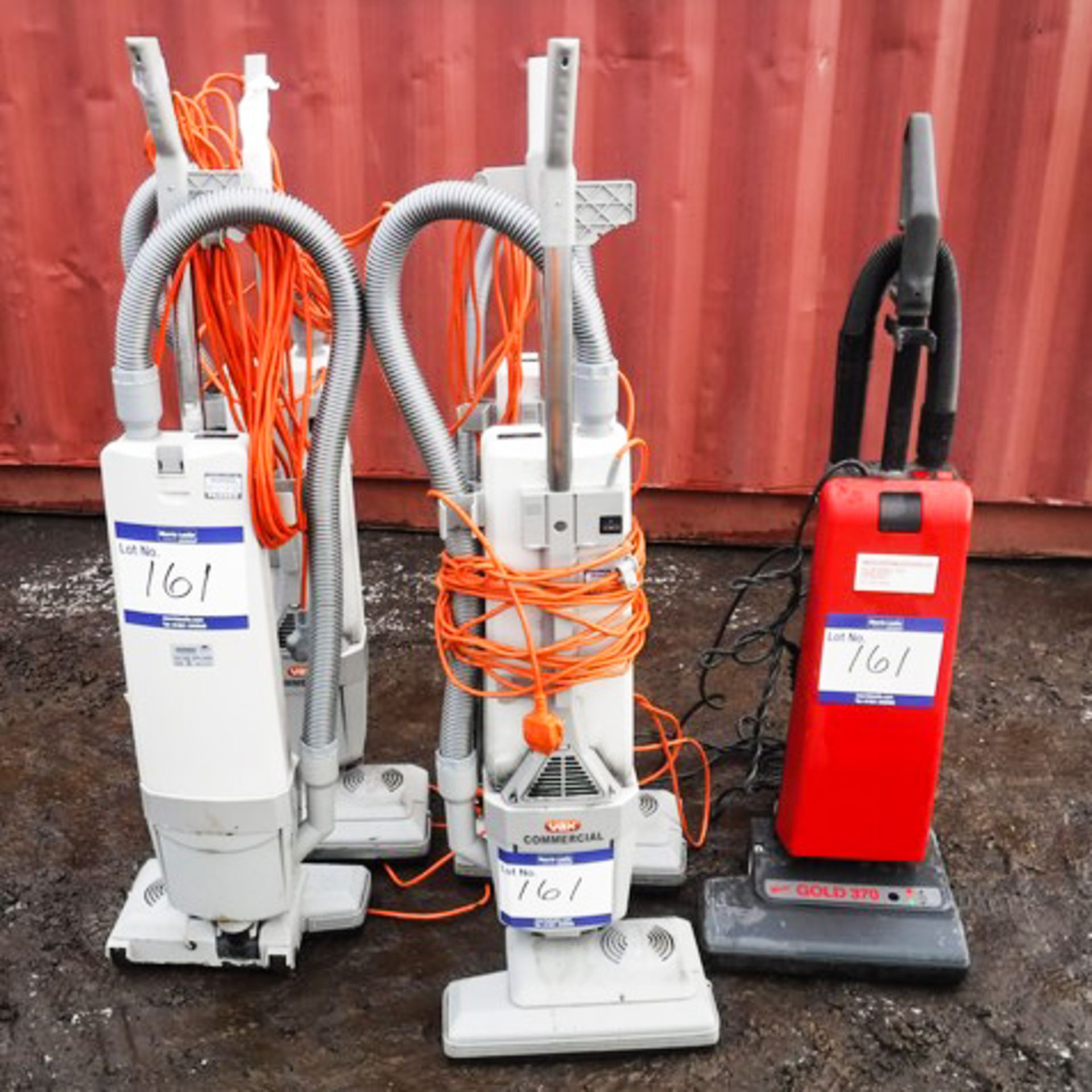 4 X VAX VCU-03 & VICTOR GOLD 370 VACUUMS - Image 2 of 2