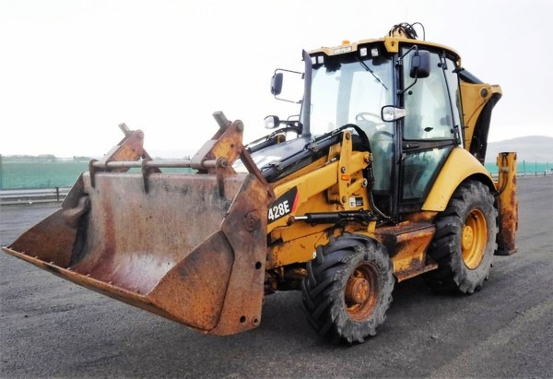 2011 CATERPILLAR 428E BACK HOE LOADER. SN DPH1738. REG NO. SF11 HLN. GVW (TONNES) 97000. 4169 HRS