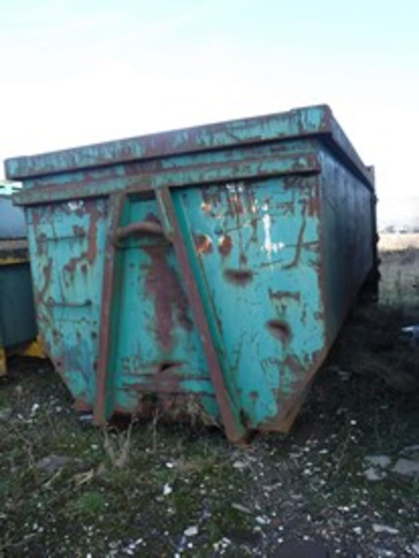 OPEN TOP SKIP.REAR DOOR HINGED AT RHS. H2100 L5800 W2300. SEVERAL PUNCTURE HOLES IN BODY. VIDEO OF A - Image 2 of 2