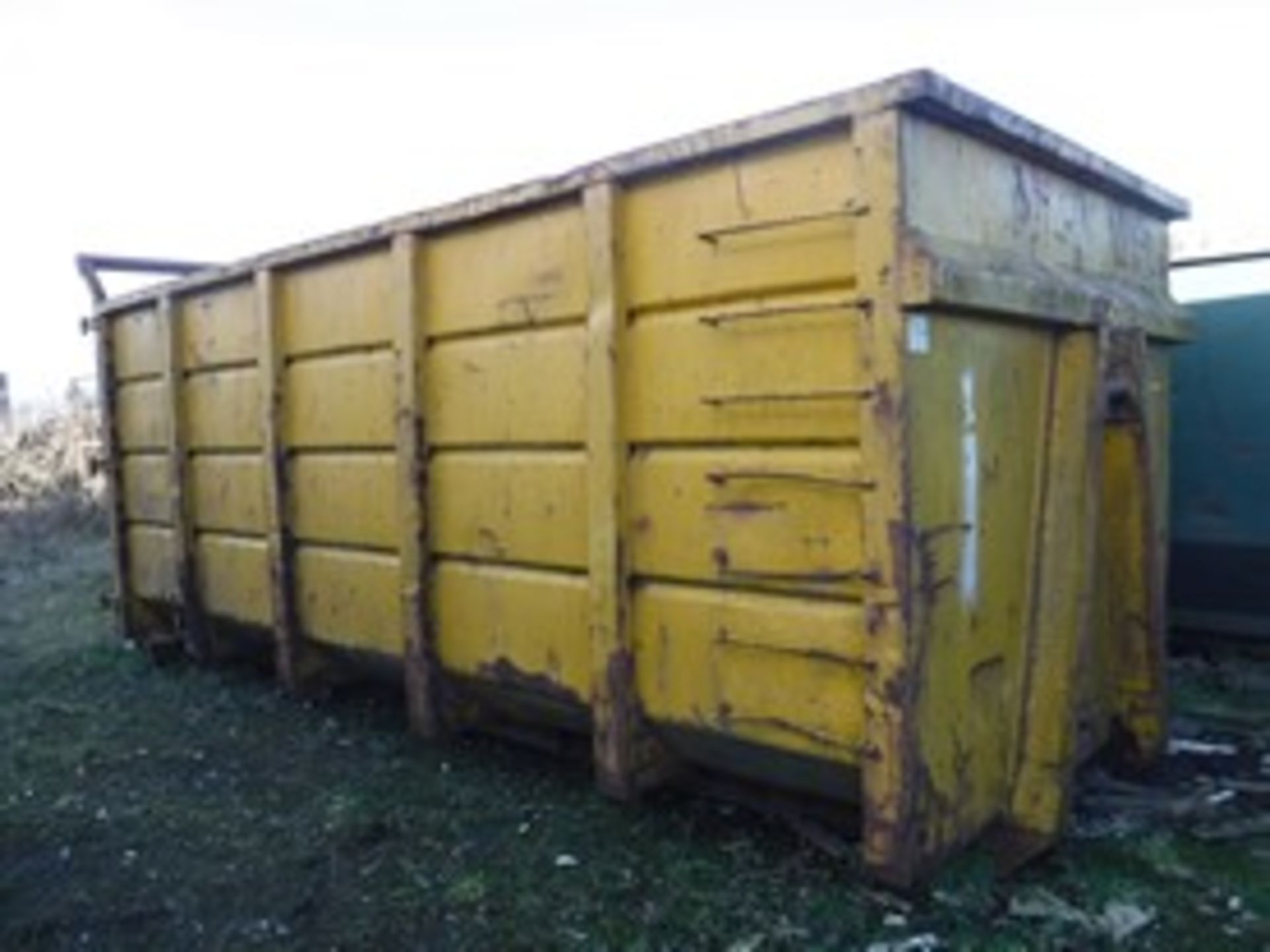 OPEN TOP SKIP.2 REAR DOORS.ACCESS LADDER AT RHS.MANFACTURED BY ACORN CONTAINER CO. W2400 H2400 L5850