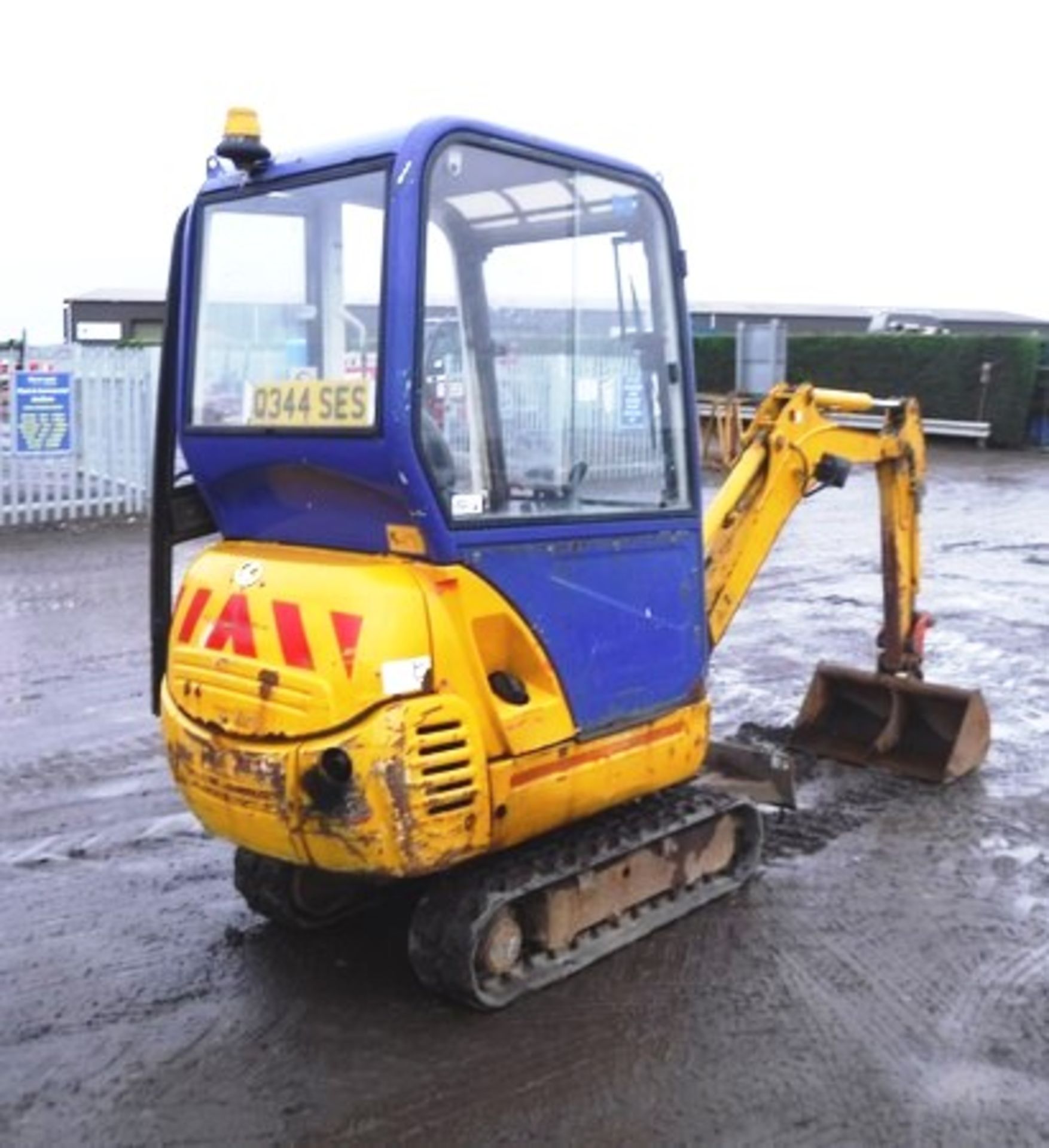 2006 KUBOTA MINI EXCAVATOR, MODEL KX363, REG - Q344SES, S/N 75431, 1500KG - Image 9 of 13