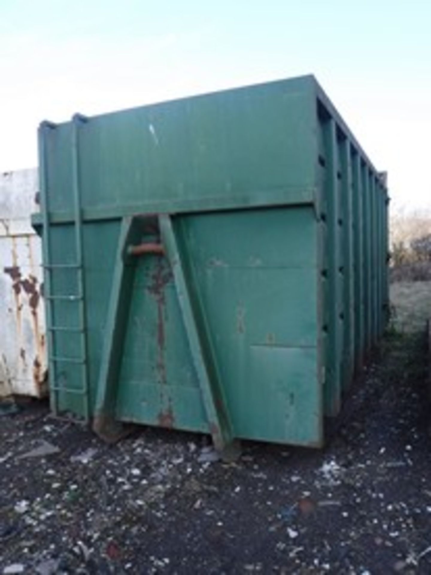 OPEN TOP SKIP.REAR DOOR HUNGED AT RHS.MANFACTURED BY SELLERS CONTAINER MAKERS W2400 L5900 H2700.SLIG