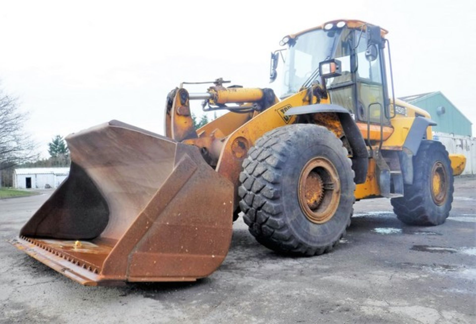 2005 JCB 456ZX. REG NO SP05 DJE. SN1169037 C/W LOADING SHOVEL. 3373 HRS. DOCUMENTS IN OFFICE.