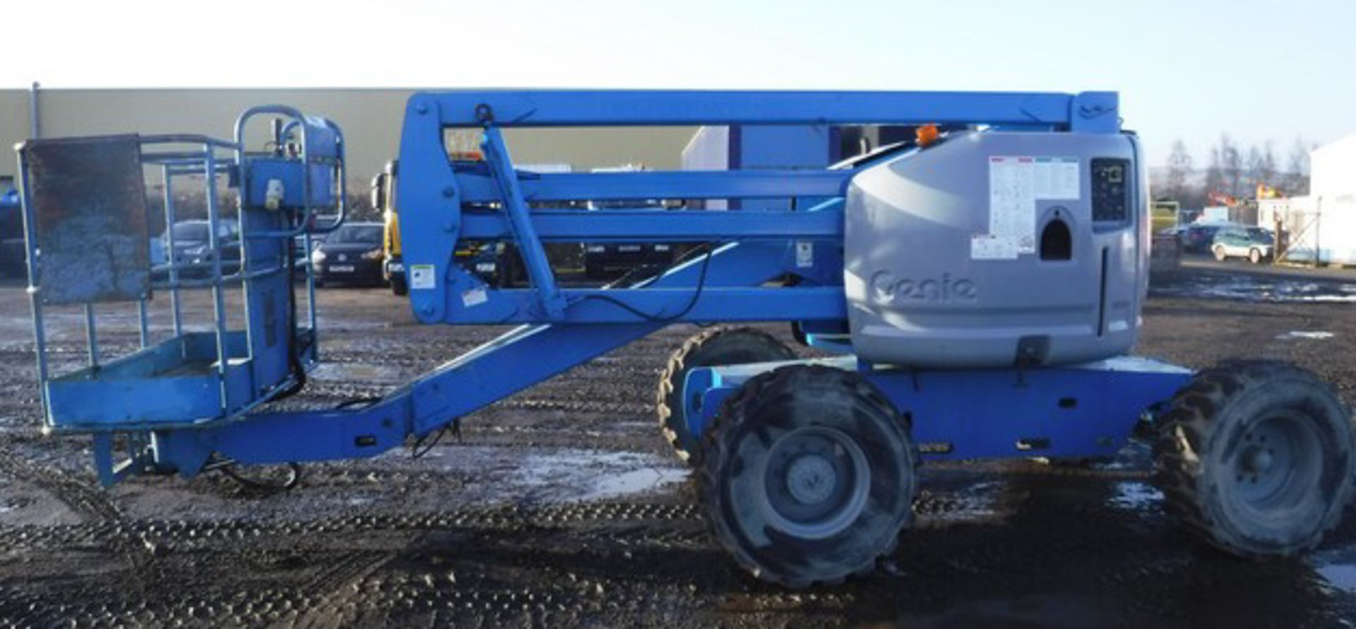 2000 GENIE MODEL Z45-25, S/N 15155, 8046HRS (NOT VERIFIED), LIFT CAPACITY - 230 - Image 16 of 17
