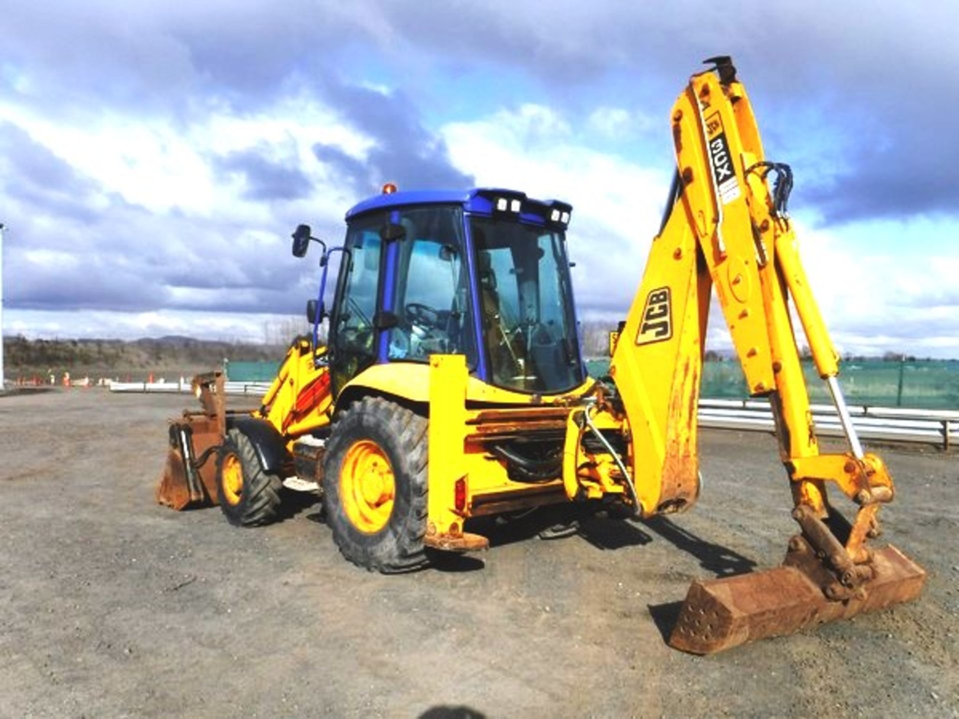 2002 JCB 3CX PLUS DIGGER. REG NO ST52 ODU. SN0934169. GVW (TONNES) 8076. NEW HOUR CLOCK FITTED RECEN - Bild 16 aus 18