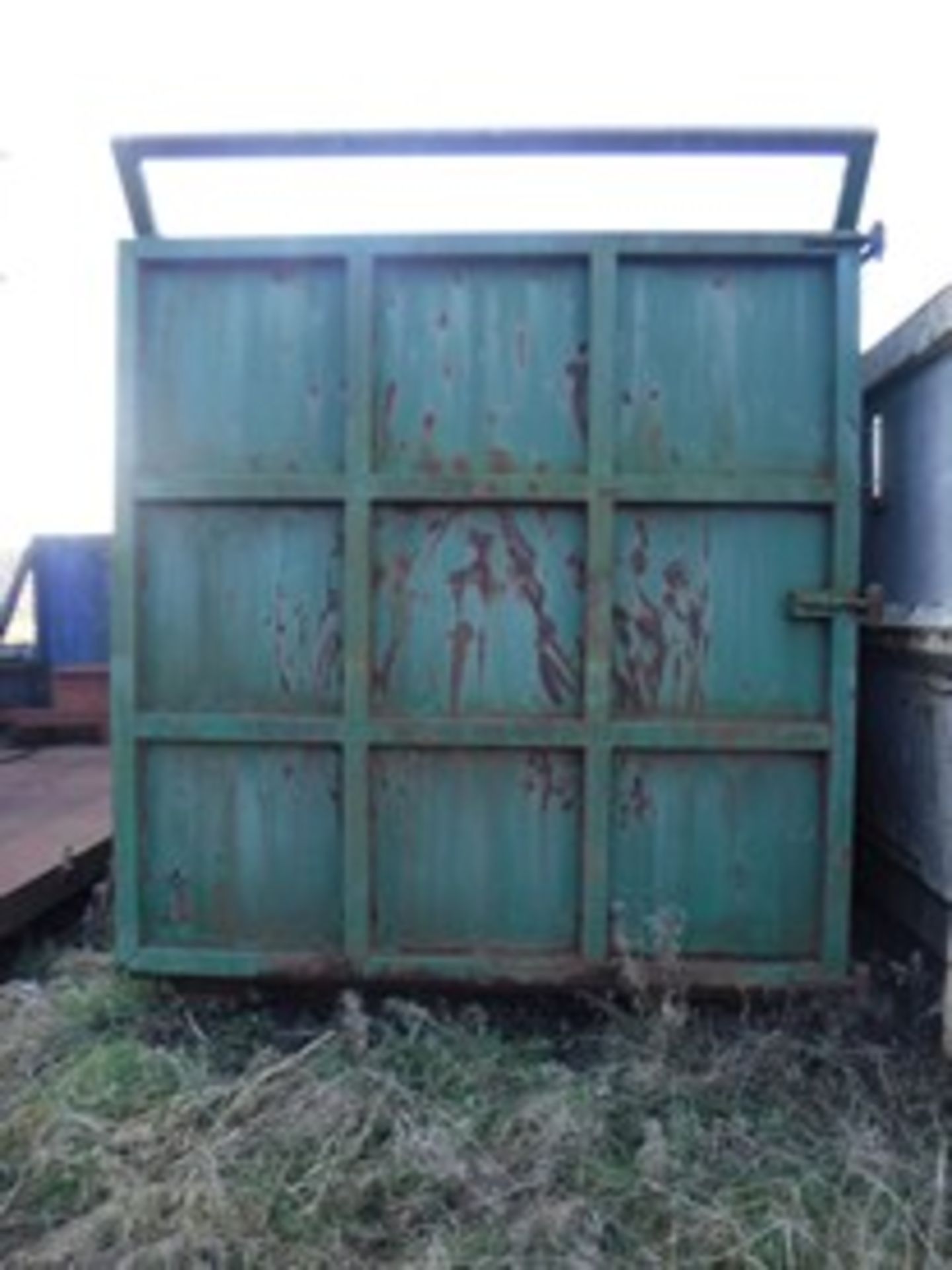 OPEN TOP SKIP.REAR DOOR HUNGED AT RHS.MANFACTURED BY SELLERS CONTAINER MAKERS W2400 L5900 H2700.SLIG - Bild 2 aus 2