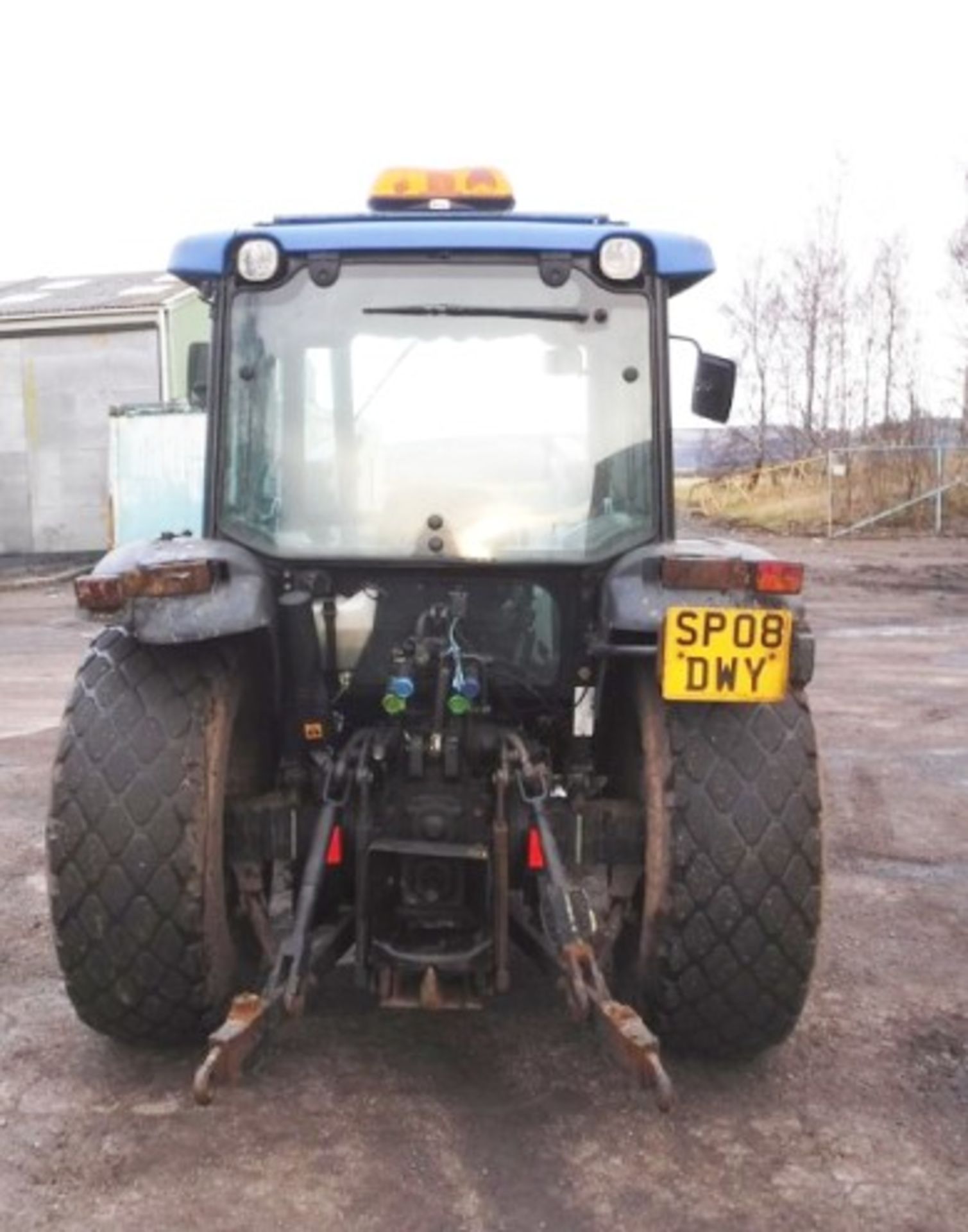 2008 NEW HOLLAND TN60 TRACTOR. REG NO SP08 DWY. SN 111054. GVW(TONNES) 4497, 3062HRS (NOT VERIFIED) - Image 3 of 40