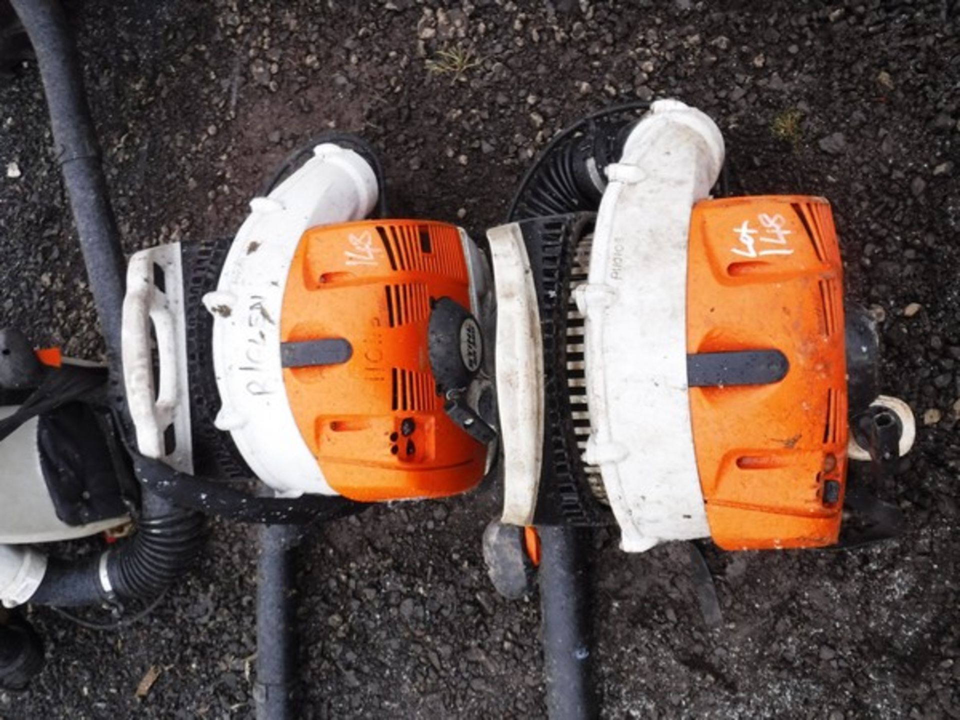 2 X STIHL LEAF BLOWERS BR350 SN P110108 & P110113 - Bild 2 aus 2