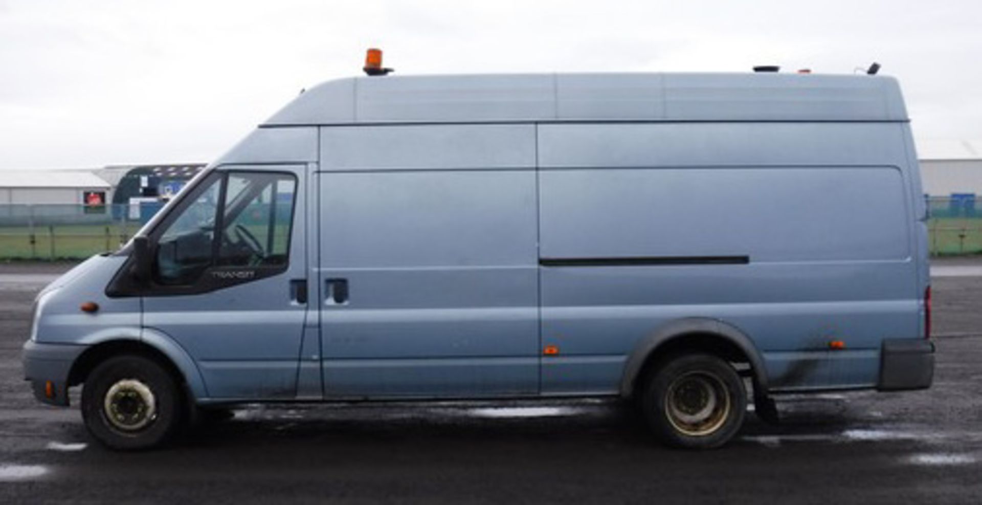 FORD MODEL TRANSIT 115 T460 RWD - 2402cc - Image 13 of 14