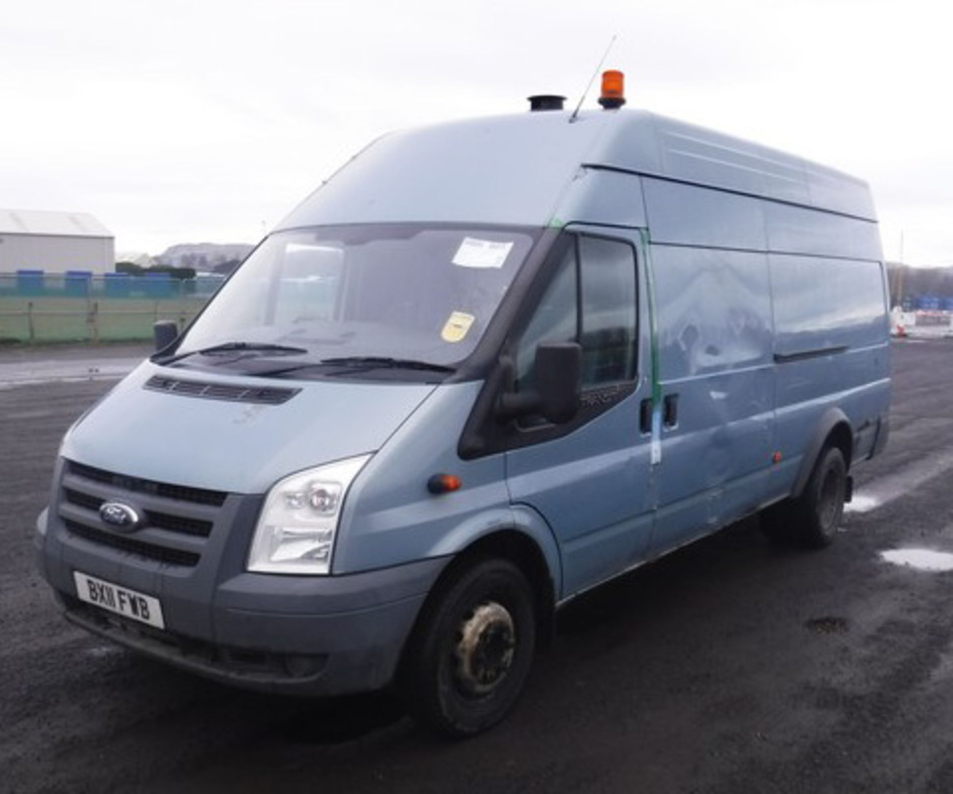 FORD MODEL TRANSIT 115 T460 RWD - 2402cc