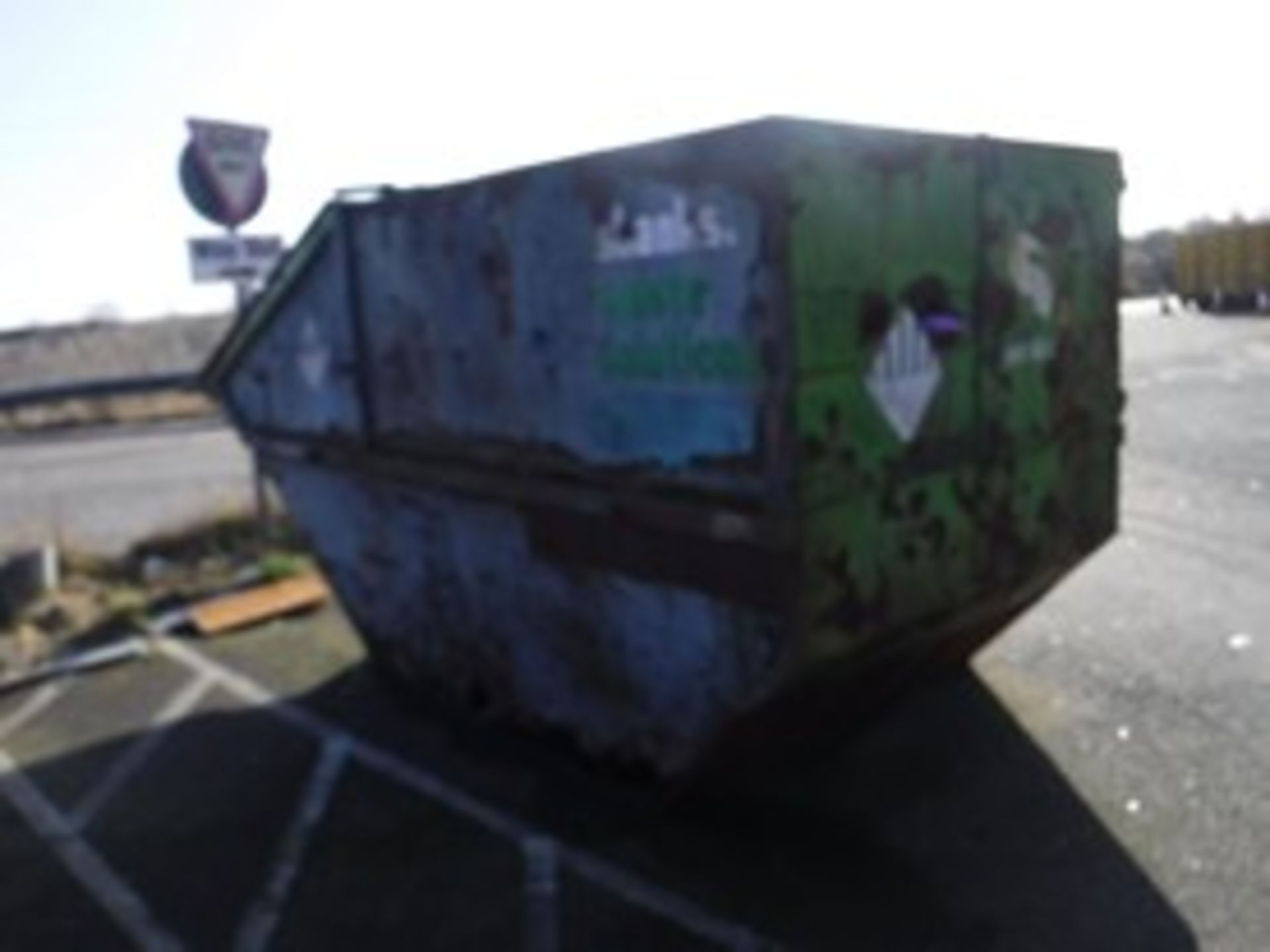 CLOSED SKIP. VIDEO OF ALL SKIPS CAN BE EMAILED TO YOU BY CONTACTING JONNY.BELL@MORRISLESLIE.CO.UK. V - Bild 2 aus 2
