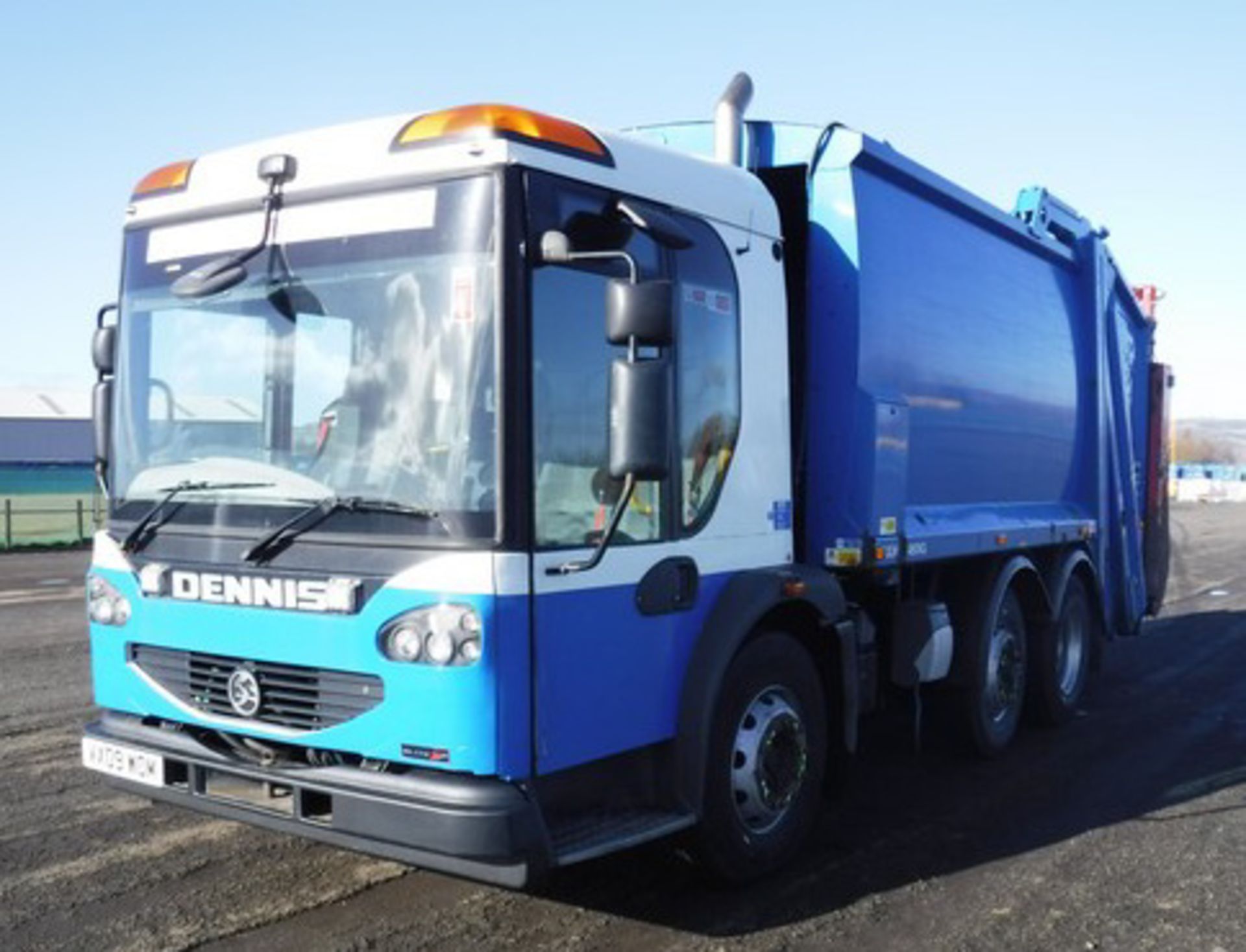 DENNIS MODEL ELITE 2 - 7142cc