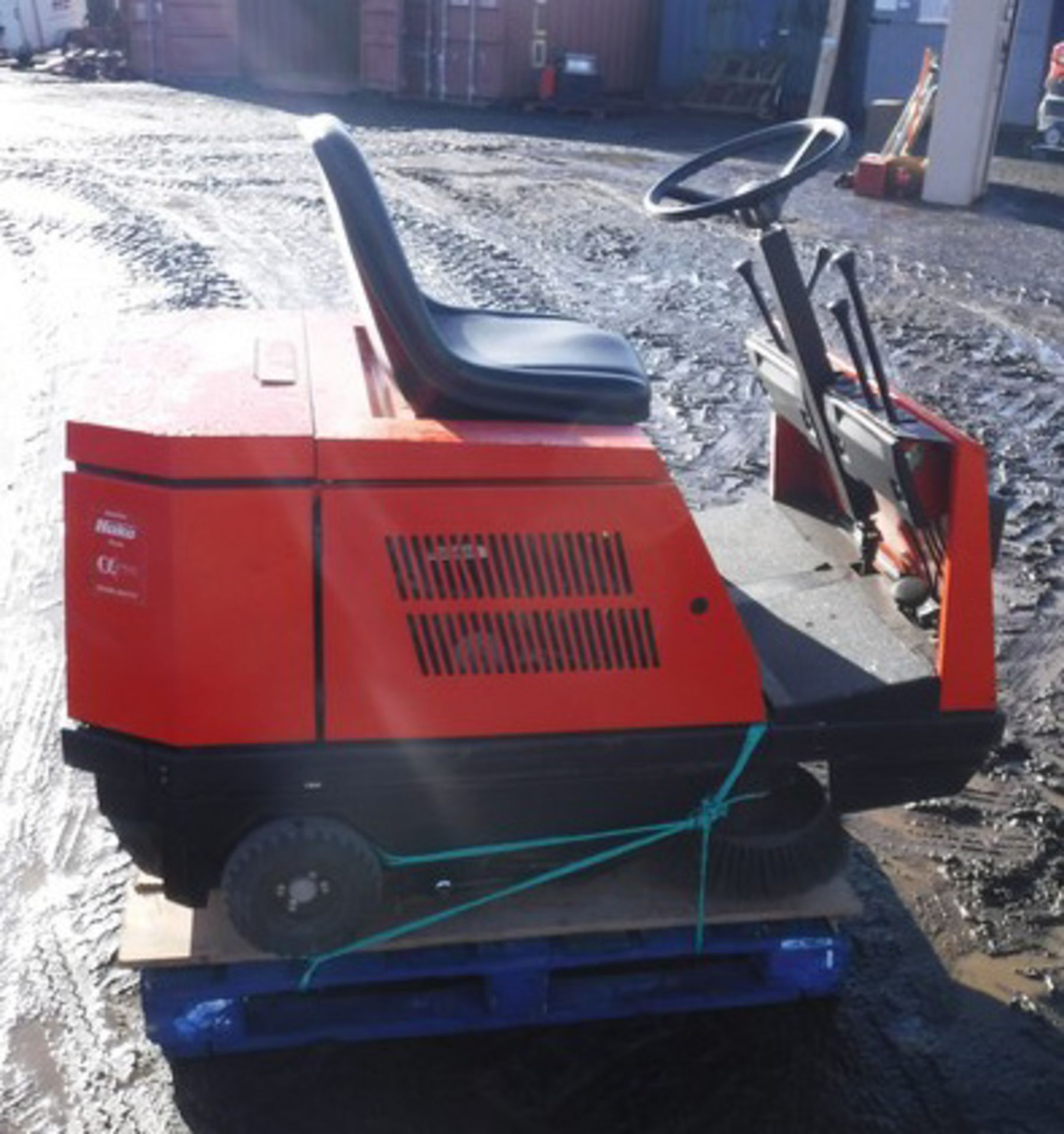 1997 HAKO 950 SWEEPING MACHINE, S/N 332, PETROL ENGINE - Bild 3 aus 8