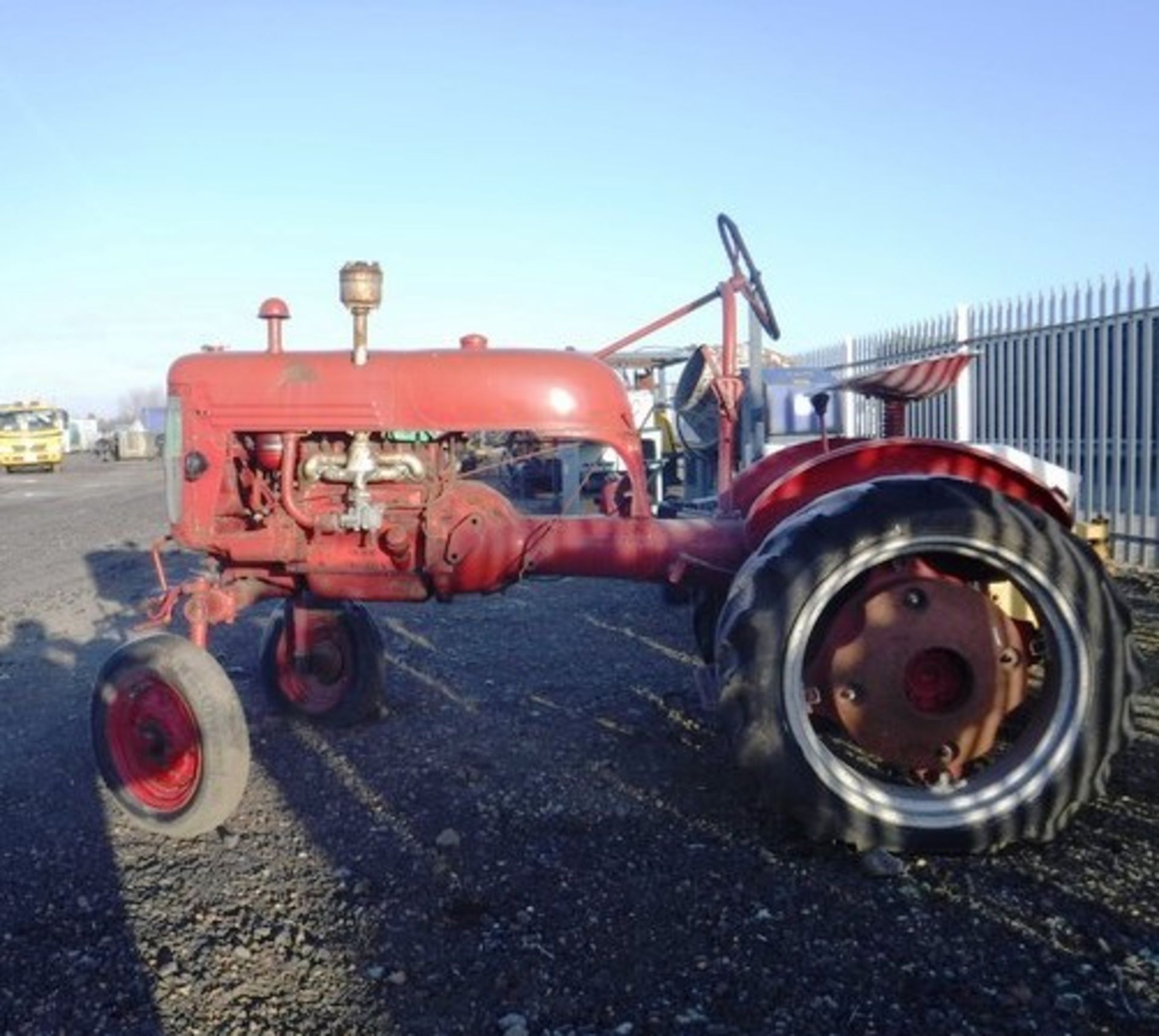 PONY TRACTOR, MODEL FCUB, S/N GEJ40845, YEAR - UNKNOWN, SEIZED ENGINE. NON-RUNNER - Image 10 of 12